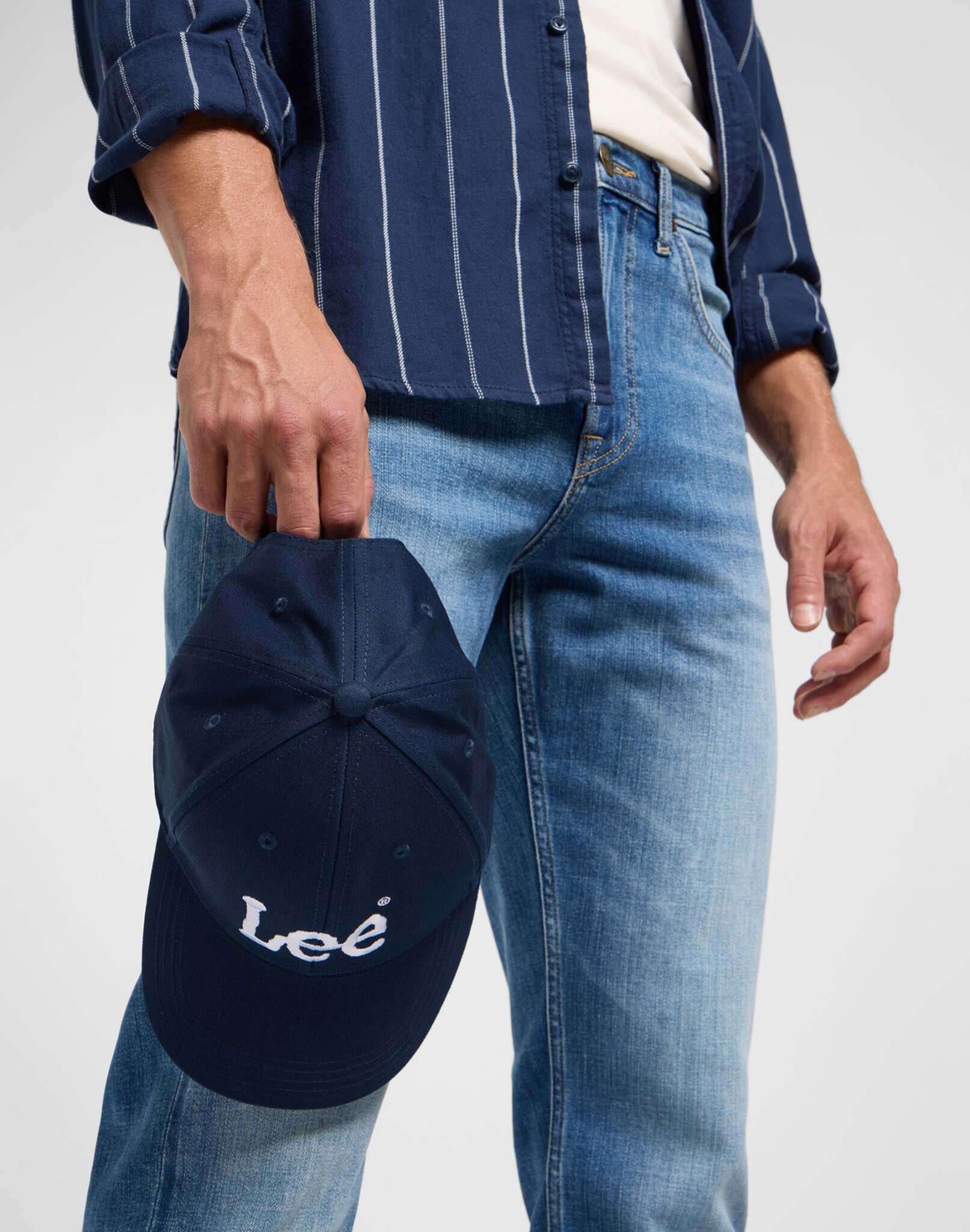 Core Cap in Navy Caps Lee