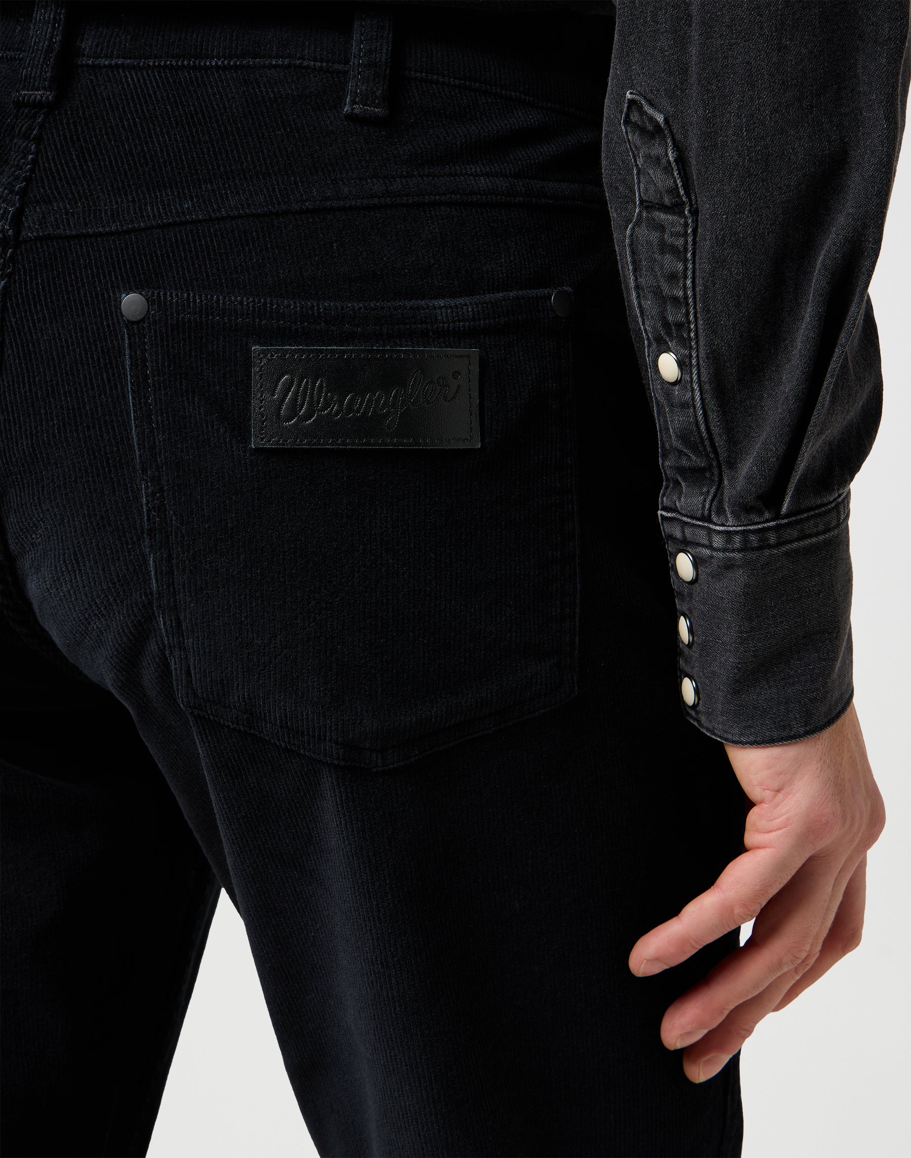 Greensboro in Black Hosen Wrangler