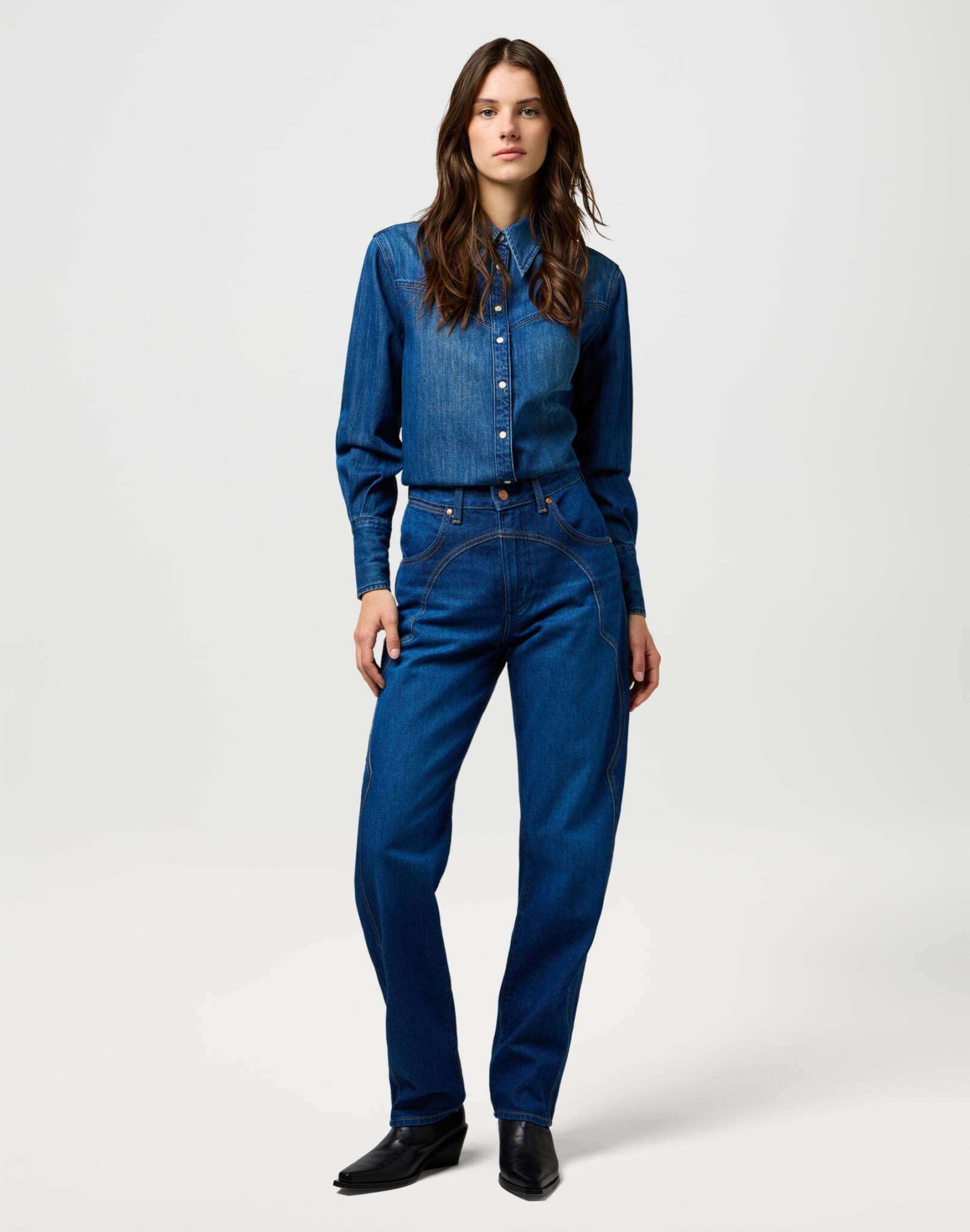 Yoke Denim Shirt in Sparkle Blue Hemden Wrangler