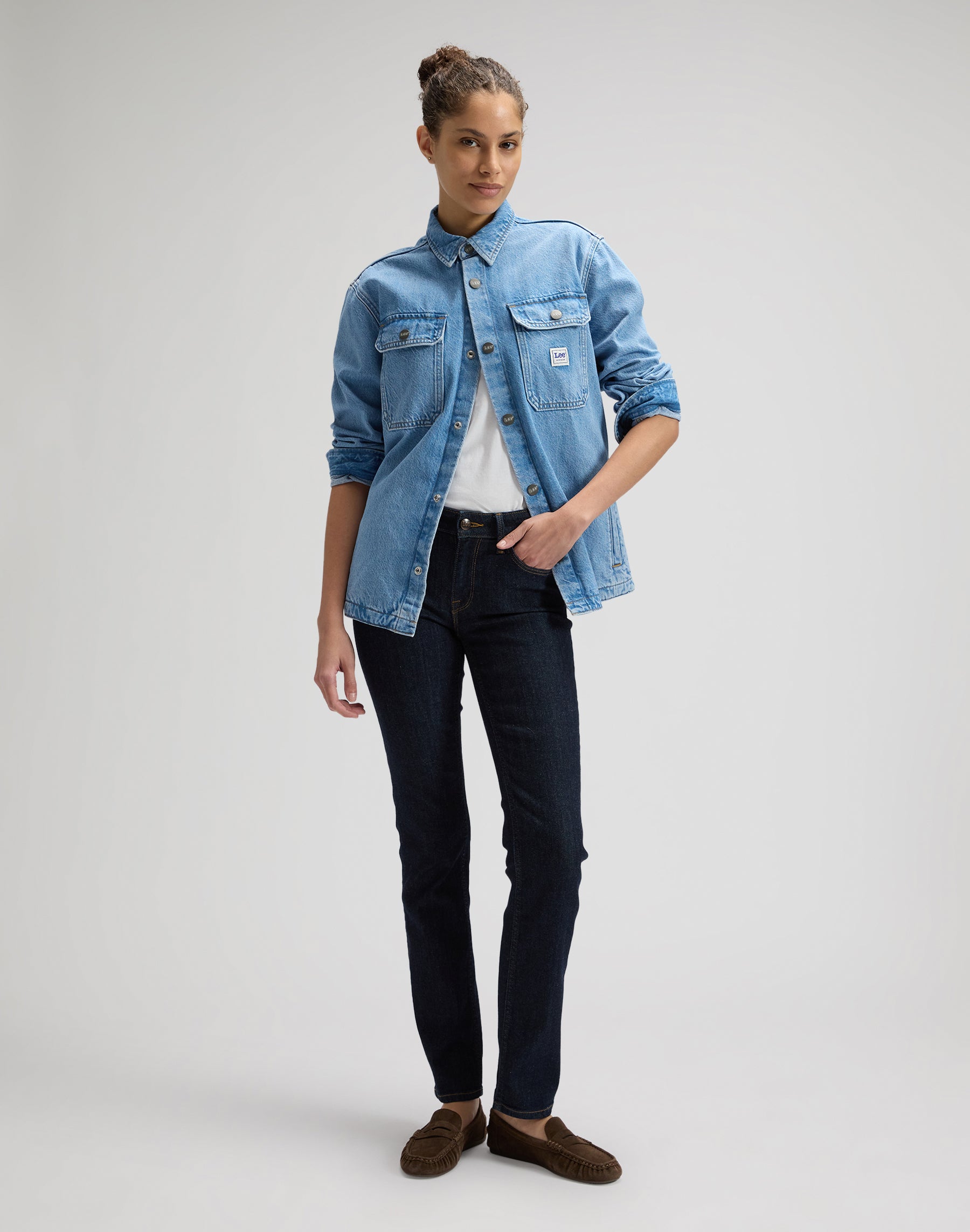 Elly in Deepest Space Jeans Lee