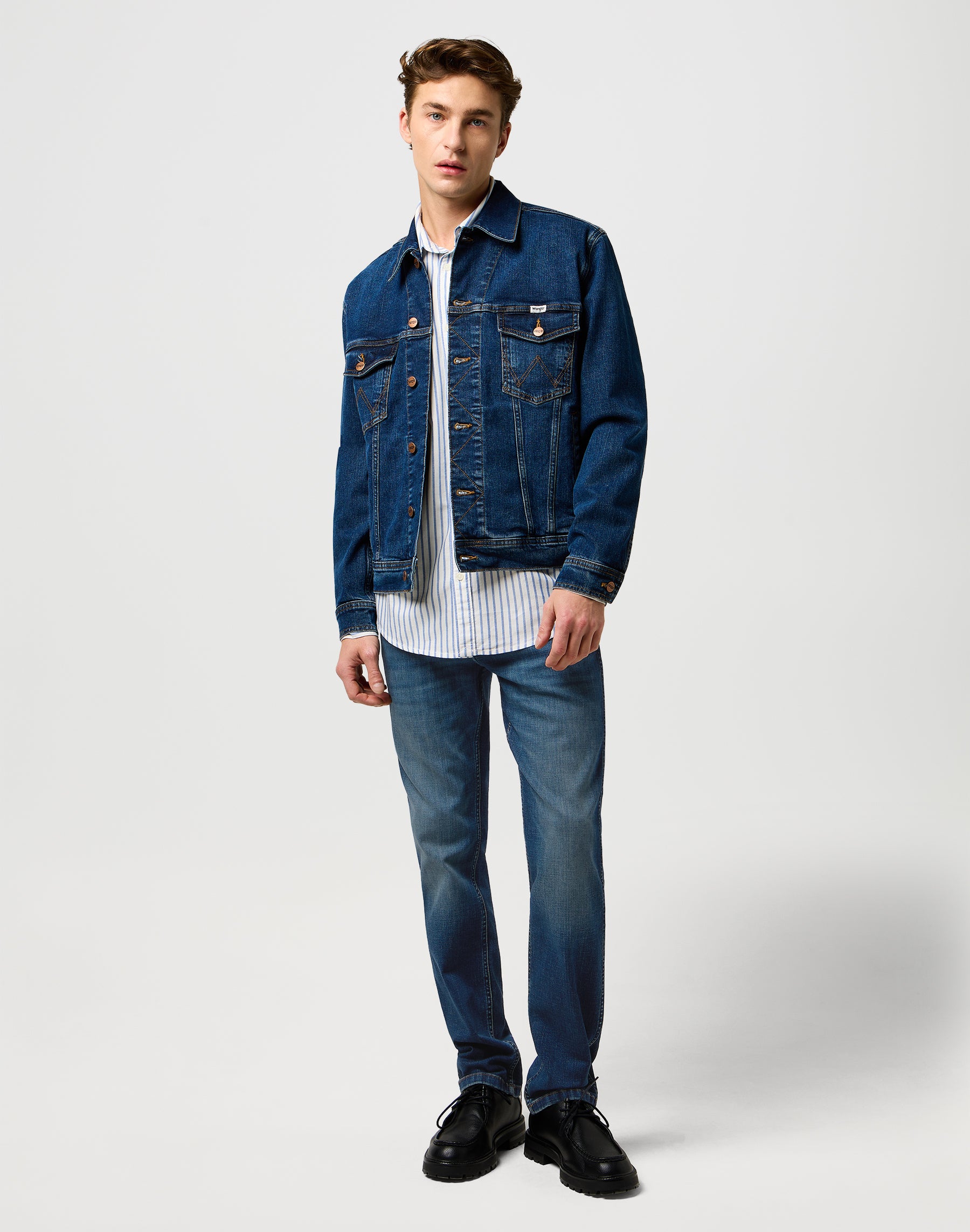 Greensboro in Marine Tint Jeans Wrangler