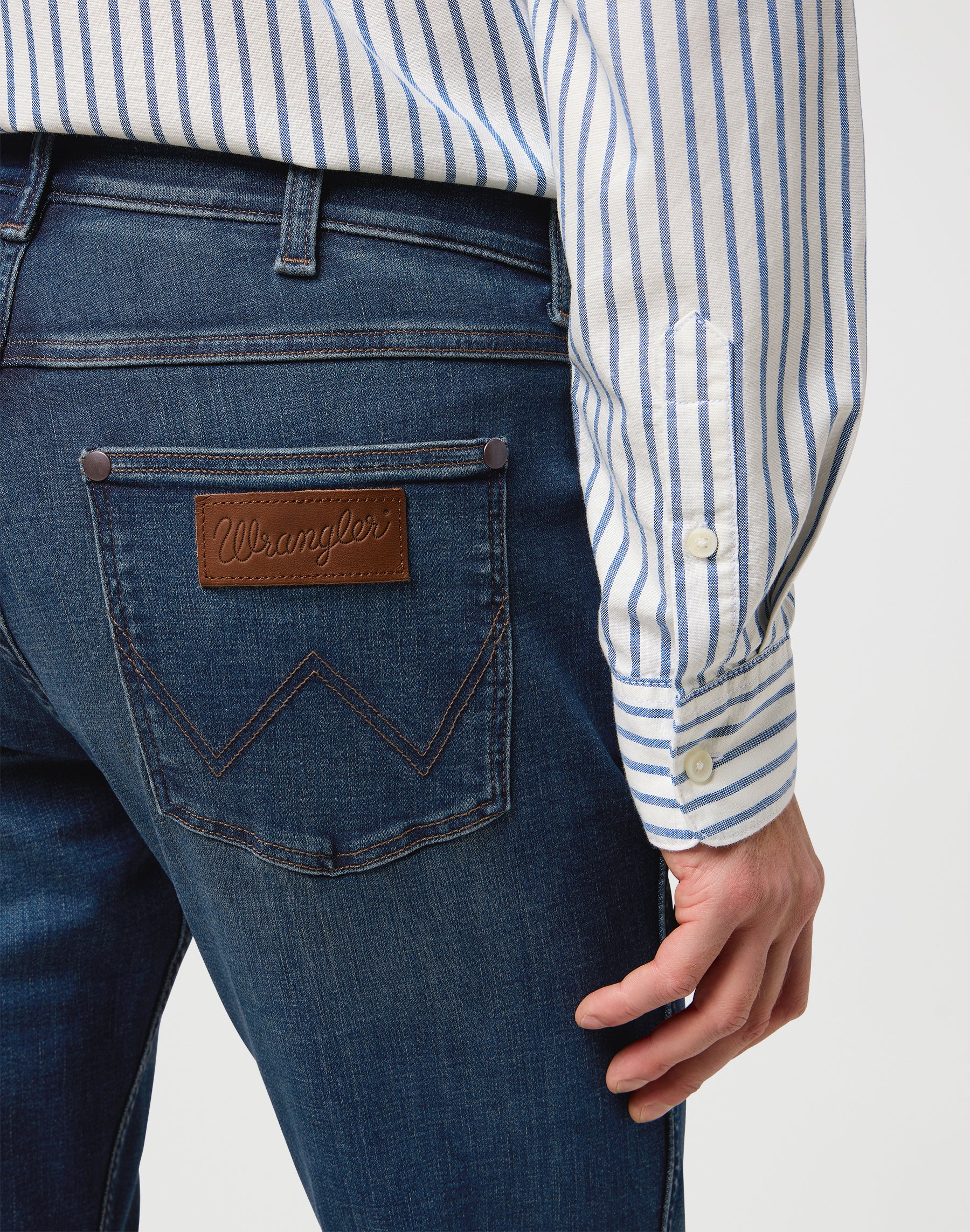 Greensboro in Marine Tint Jeans Wrangler