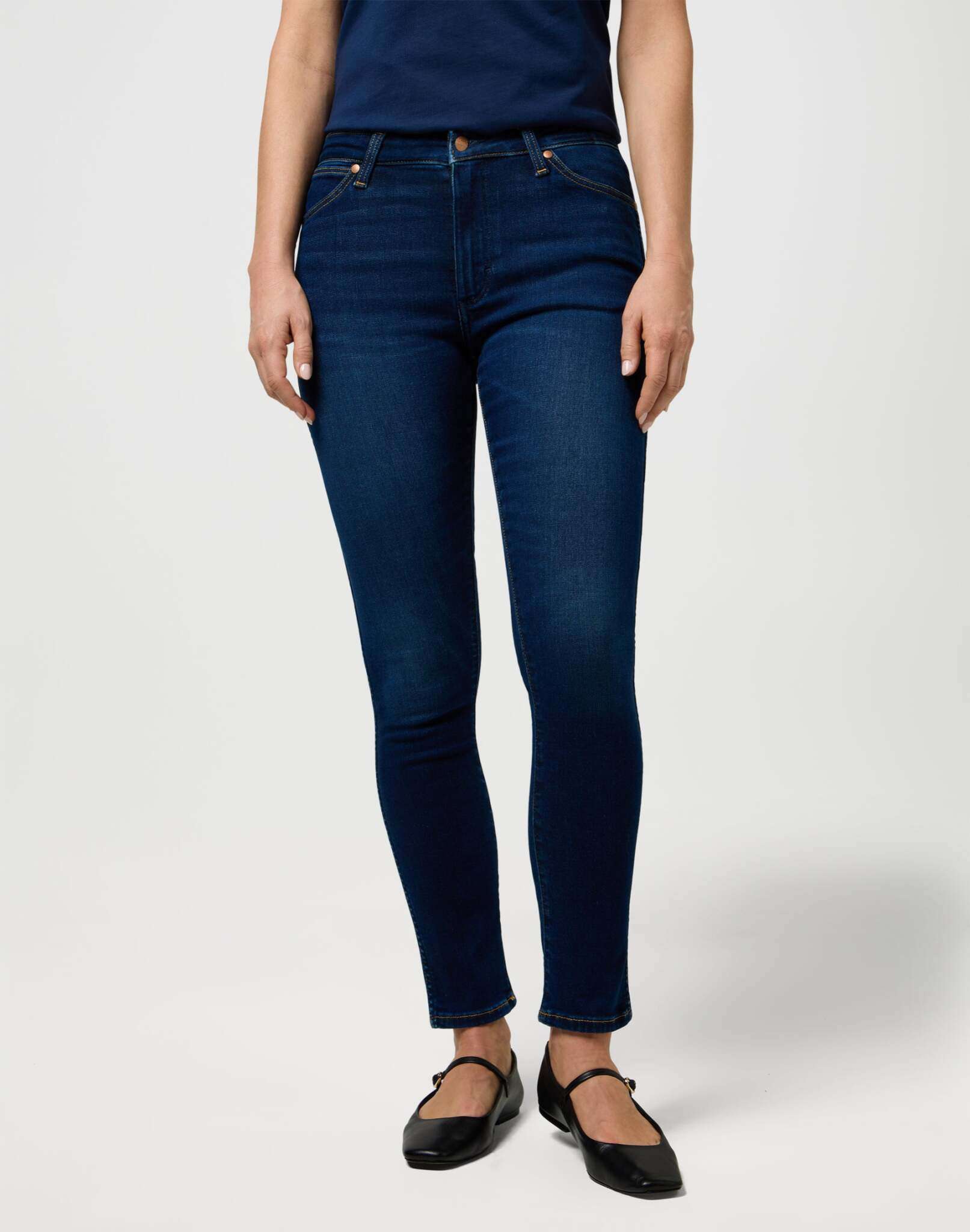 Sienna in Nightshade Jeans Wrangler