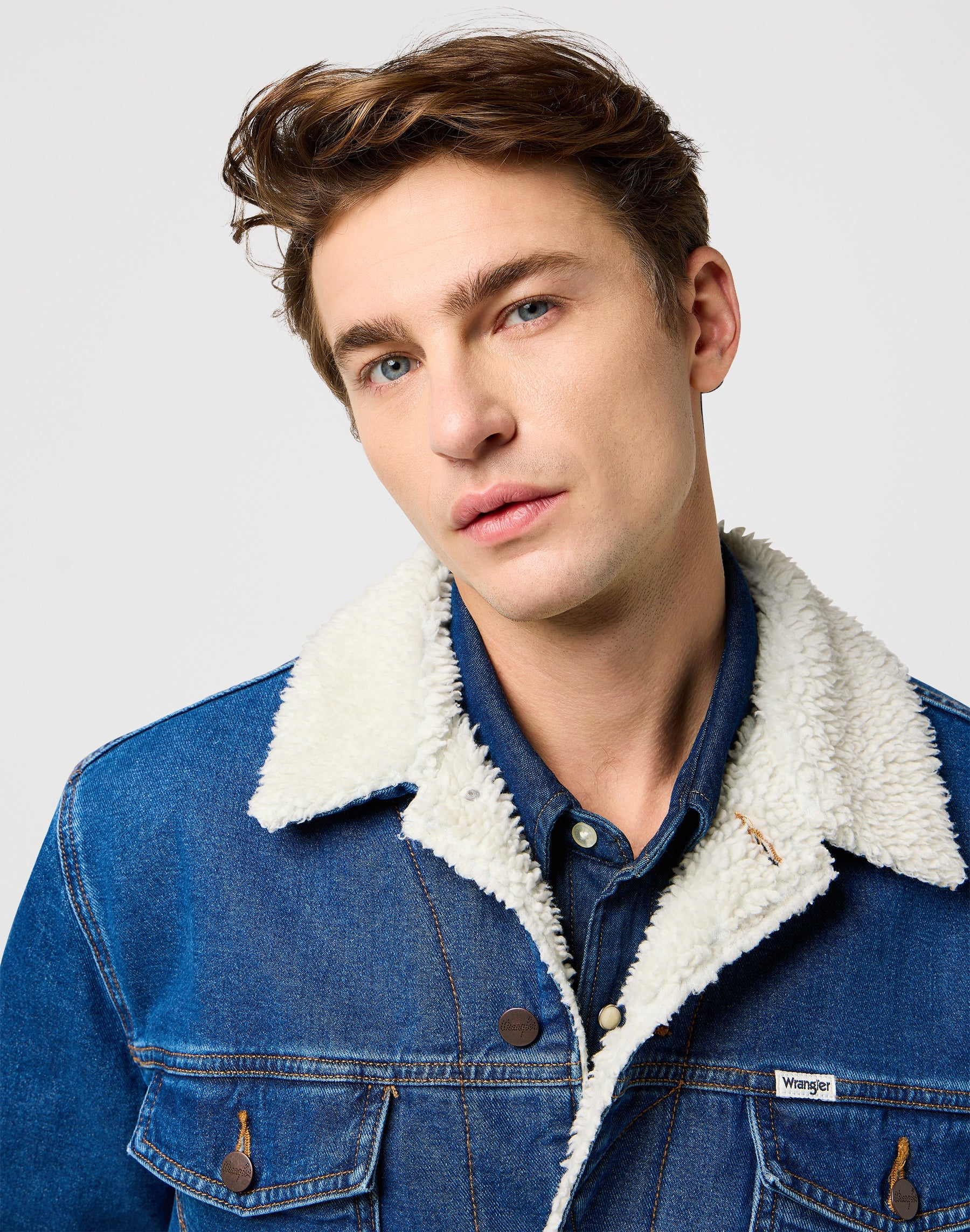 Sherpa Classic Jacket in Mid Stone Jacken Wrangler