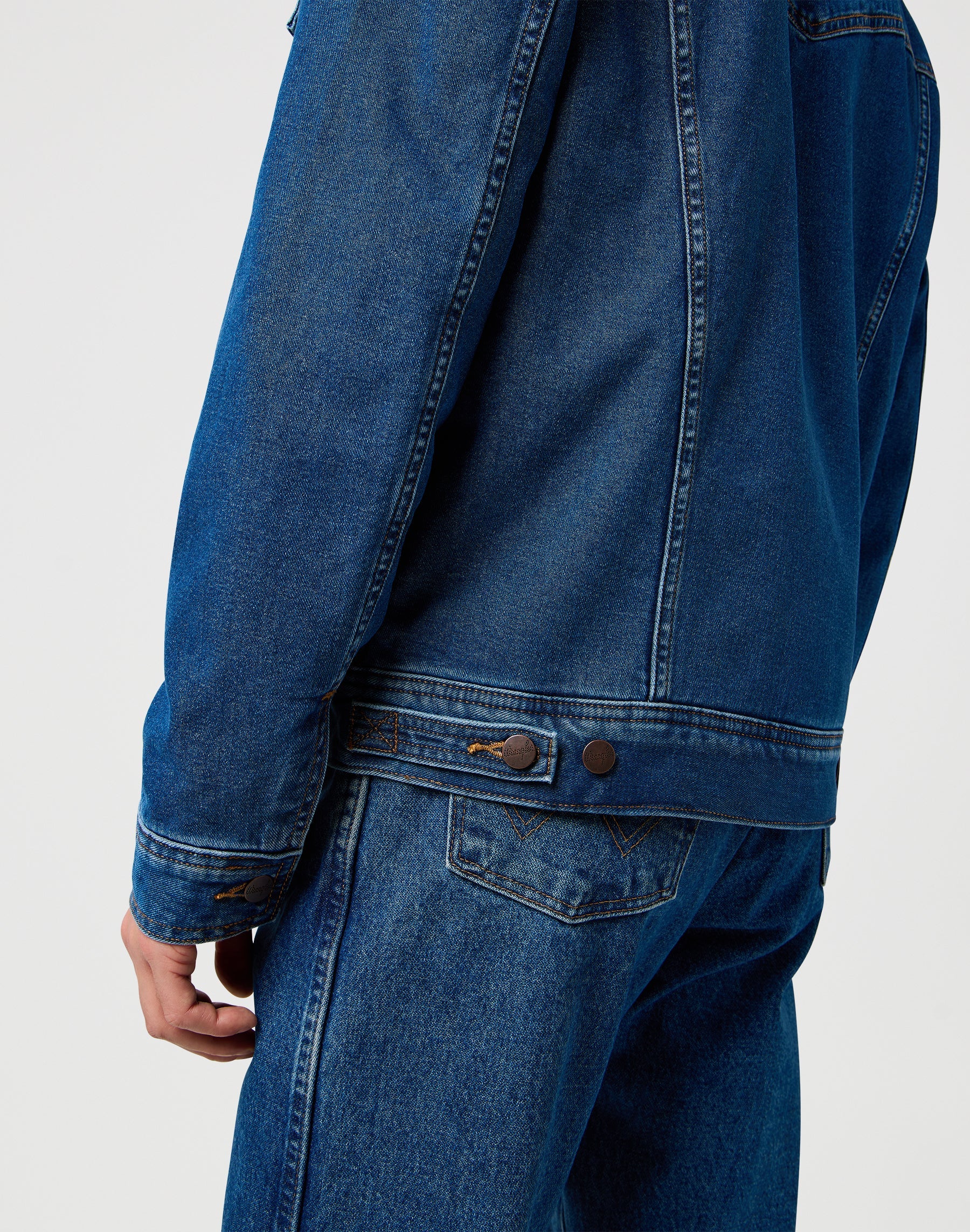 Sherpa Classic Jacket in Mid Stone Jacken Wrangler