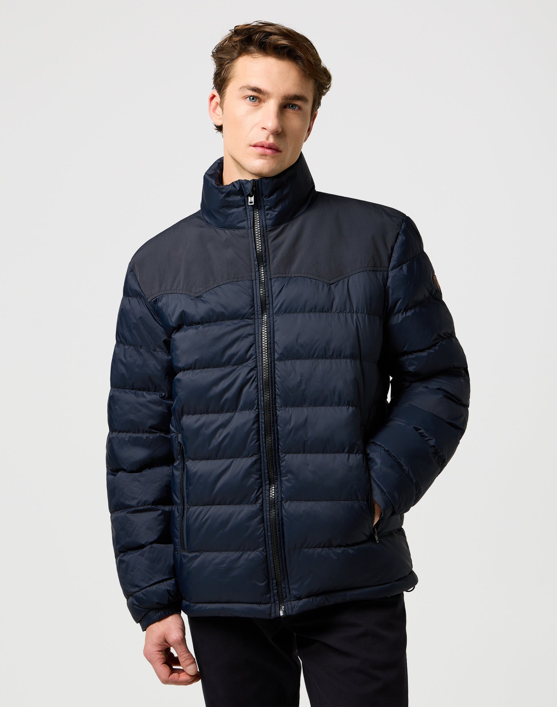 Packable Puffer in Black Jacken Wrangler