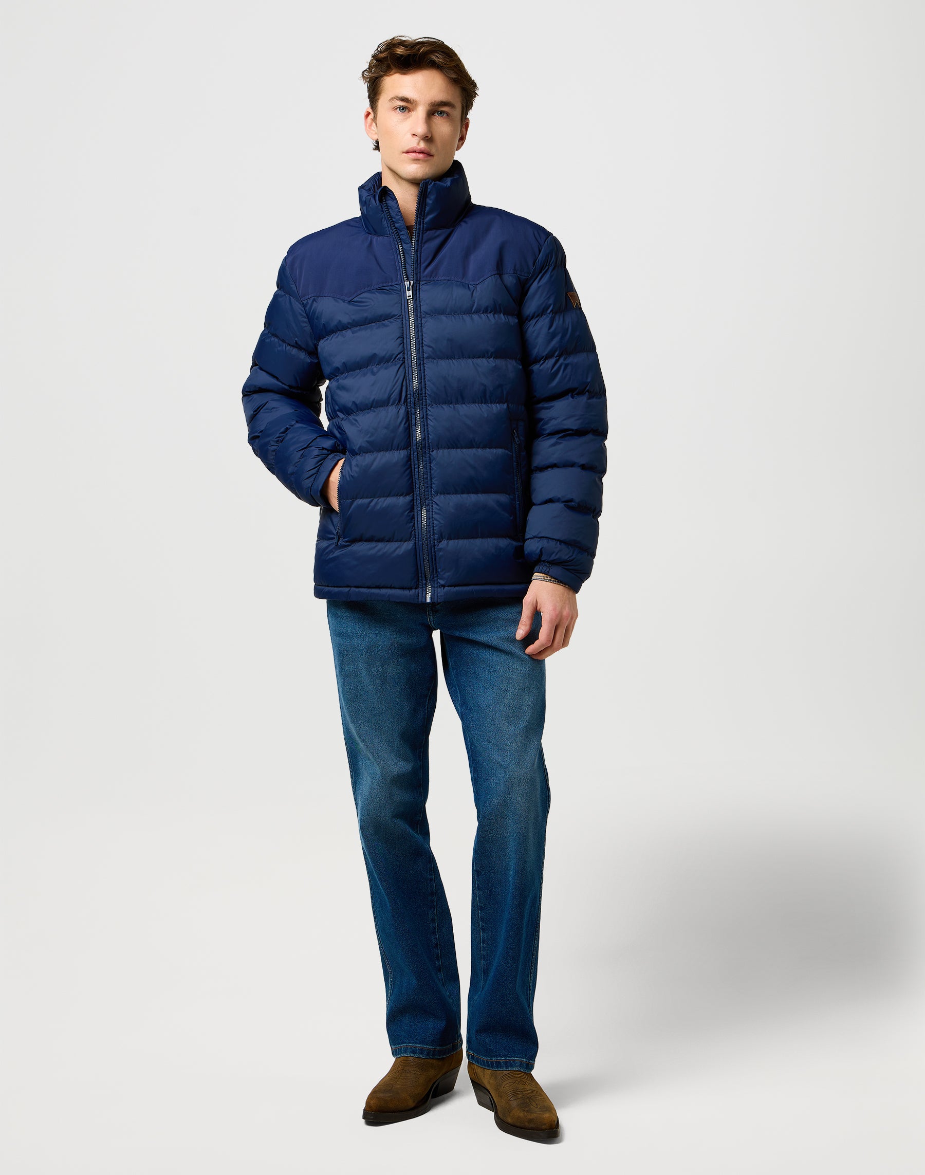 Packable Puffer in Navy Jacken Wrangler
