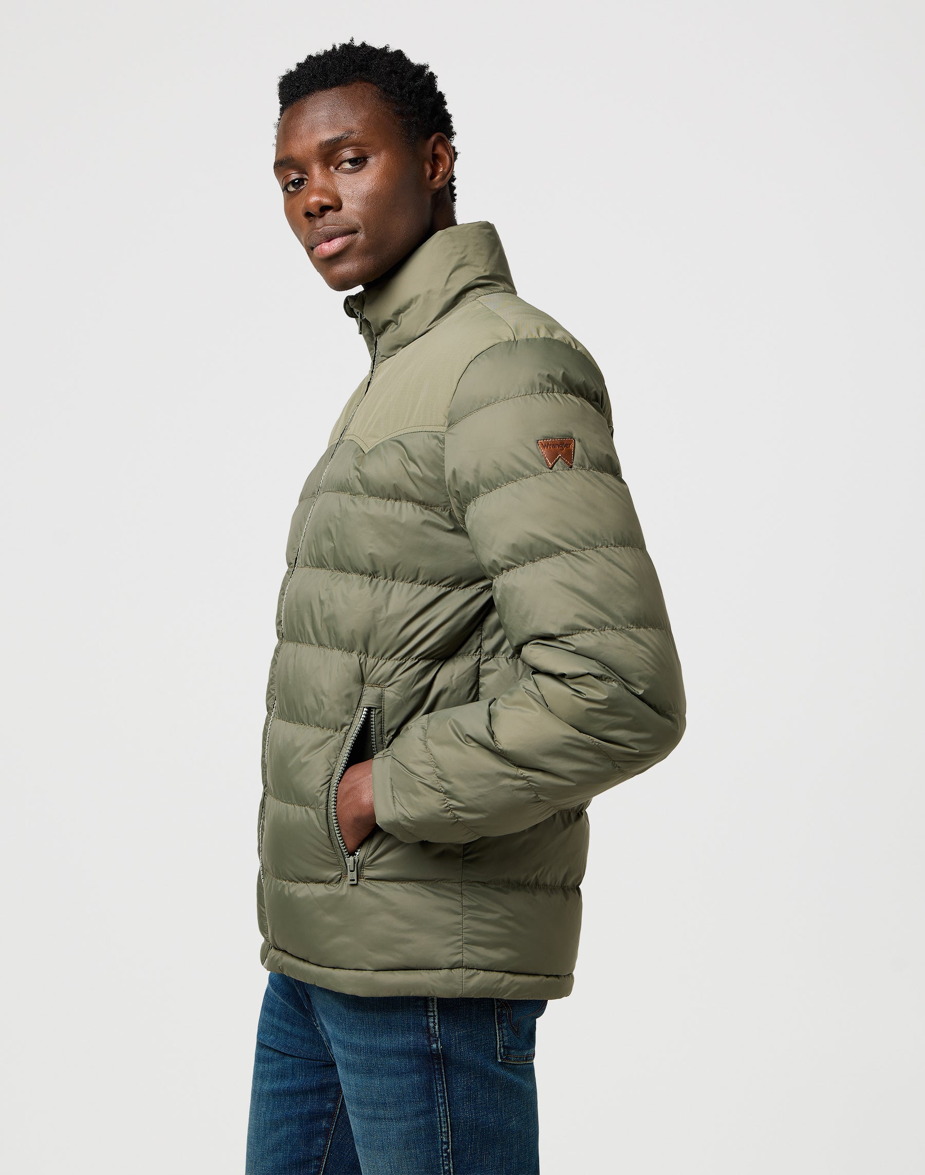 Packable Puffer in Dusty Olive Jacken Wrangler