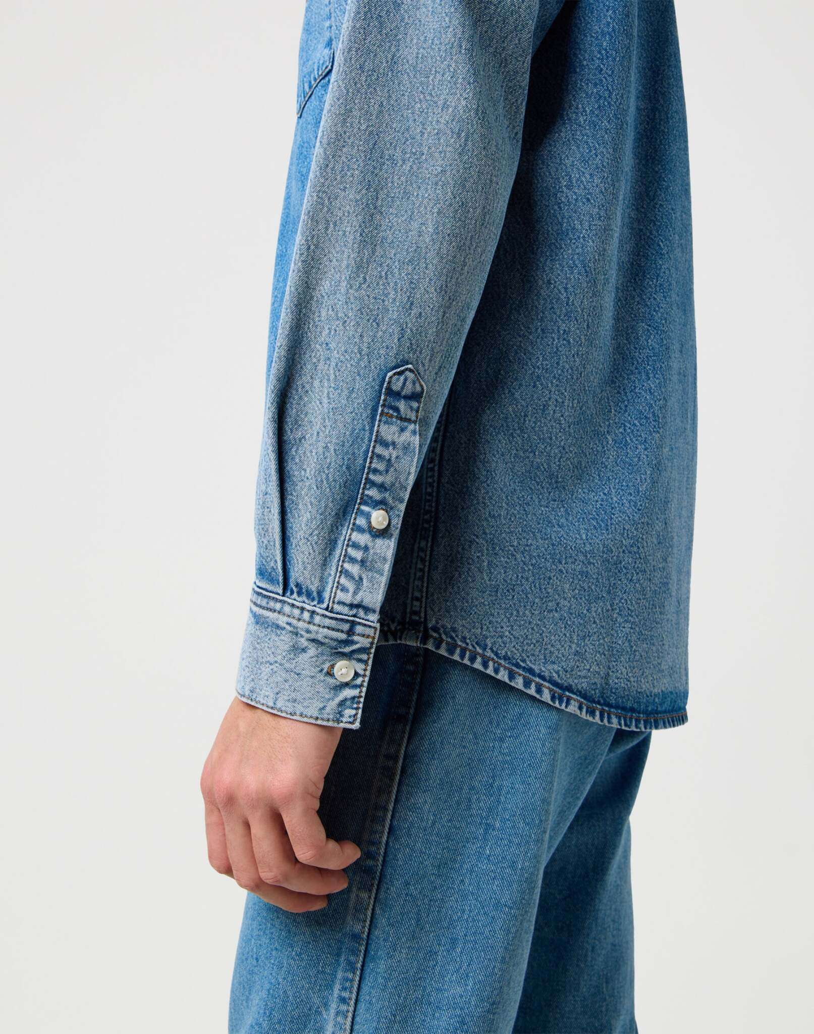 1 Pkt Shirt in Indigo Valley Hemden Wrangler