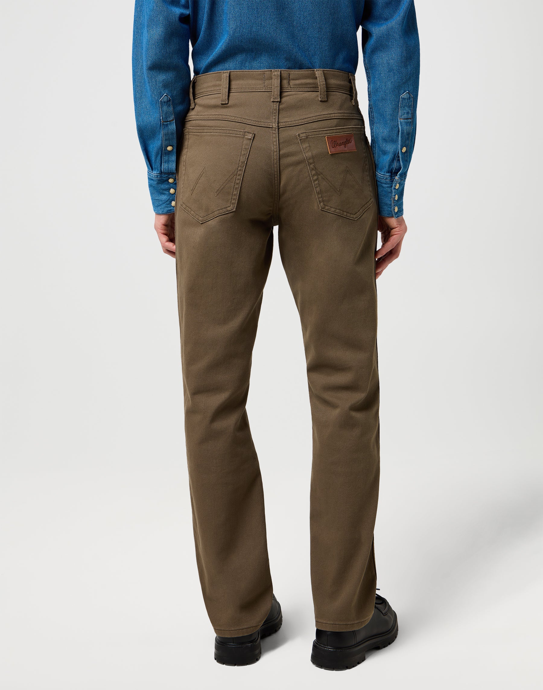 Texas in Tarmac Hosen Wrangler