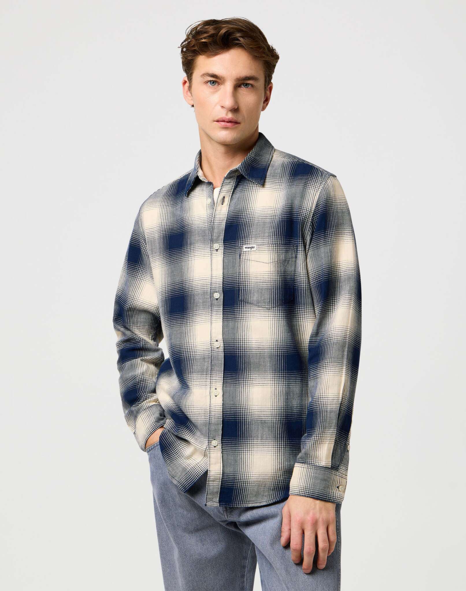 1 Pkt Indigo Shirt in Dusty Blue Hemden Wrangler