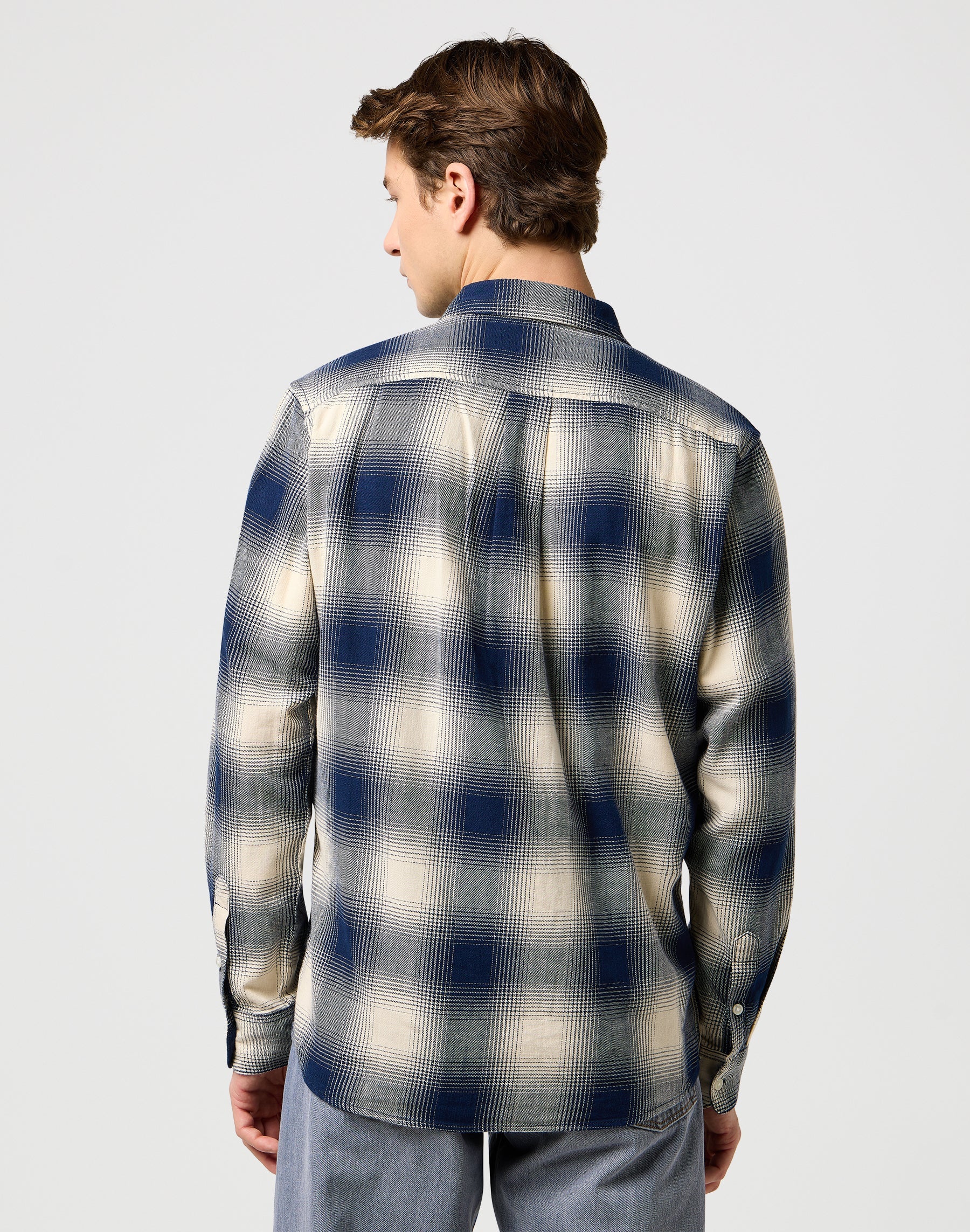 1 Pkt Indigo Shirt in Dusty Blue Hemden Wrangler
