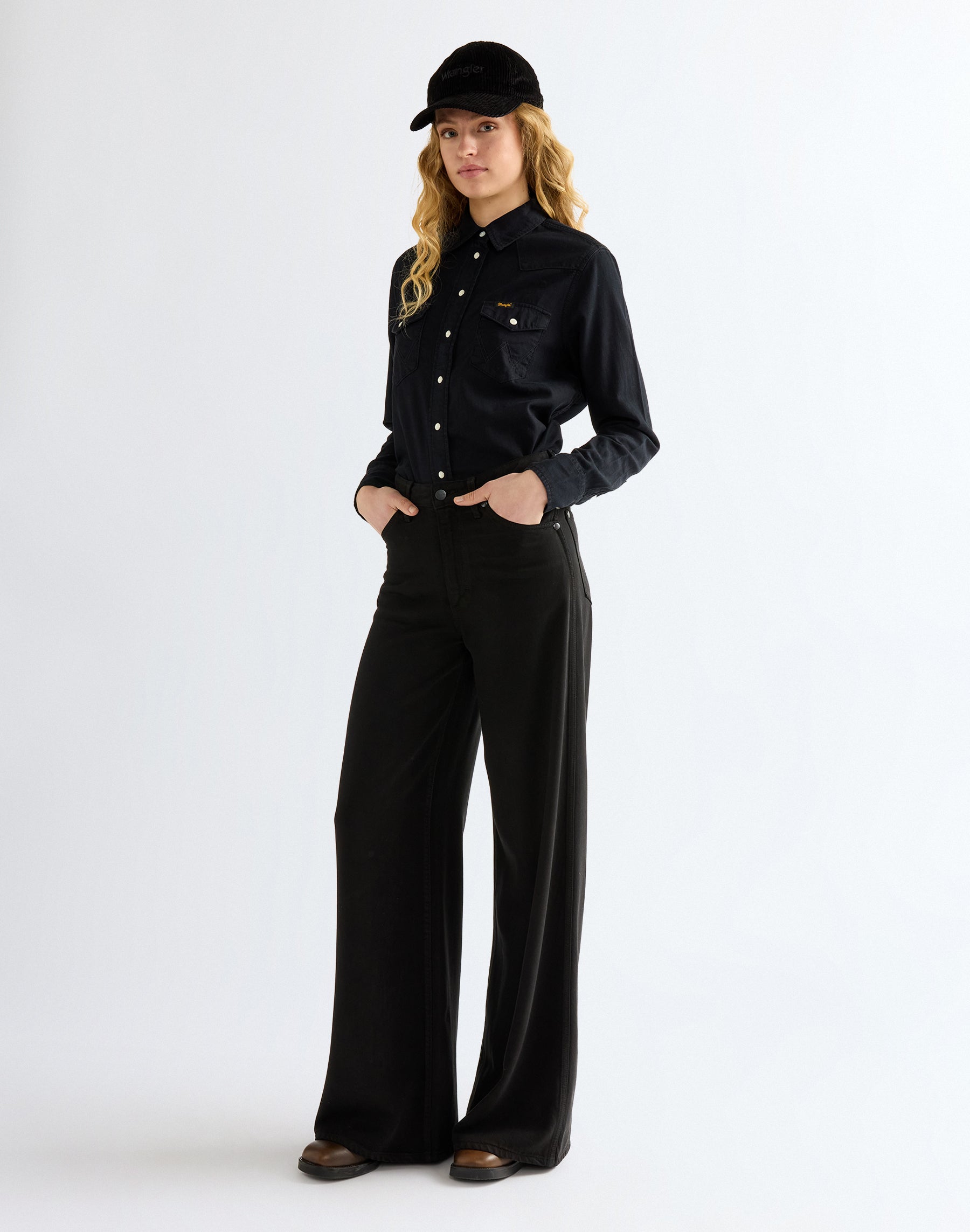 Cap Corduroy in Black Caps Wrangler