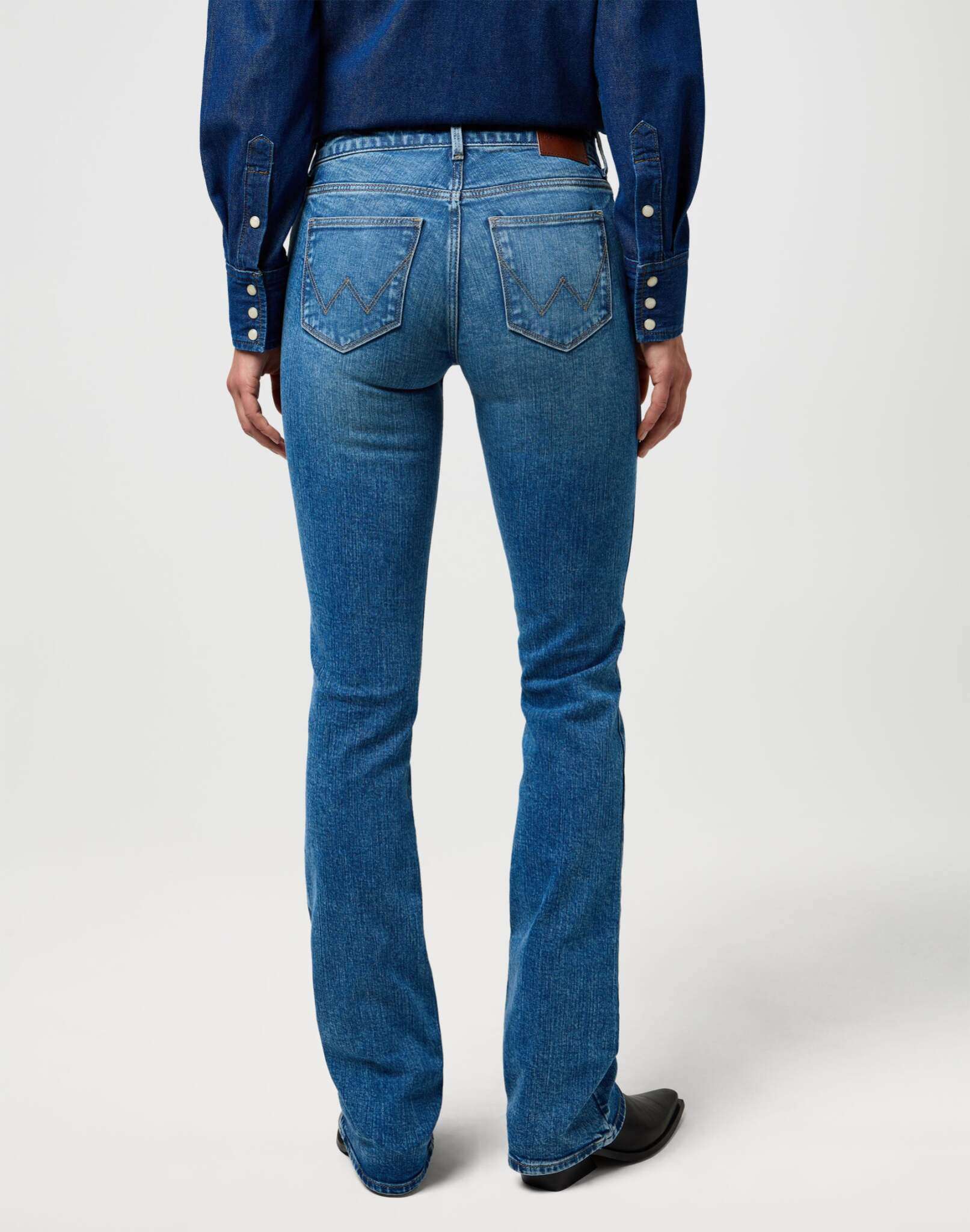 Bootcut in Rustler Wash Jeans Wrangler