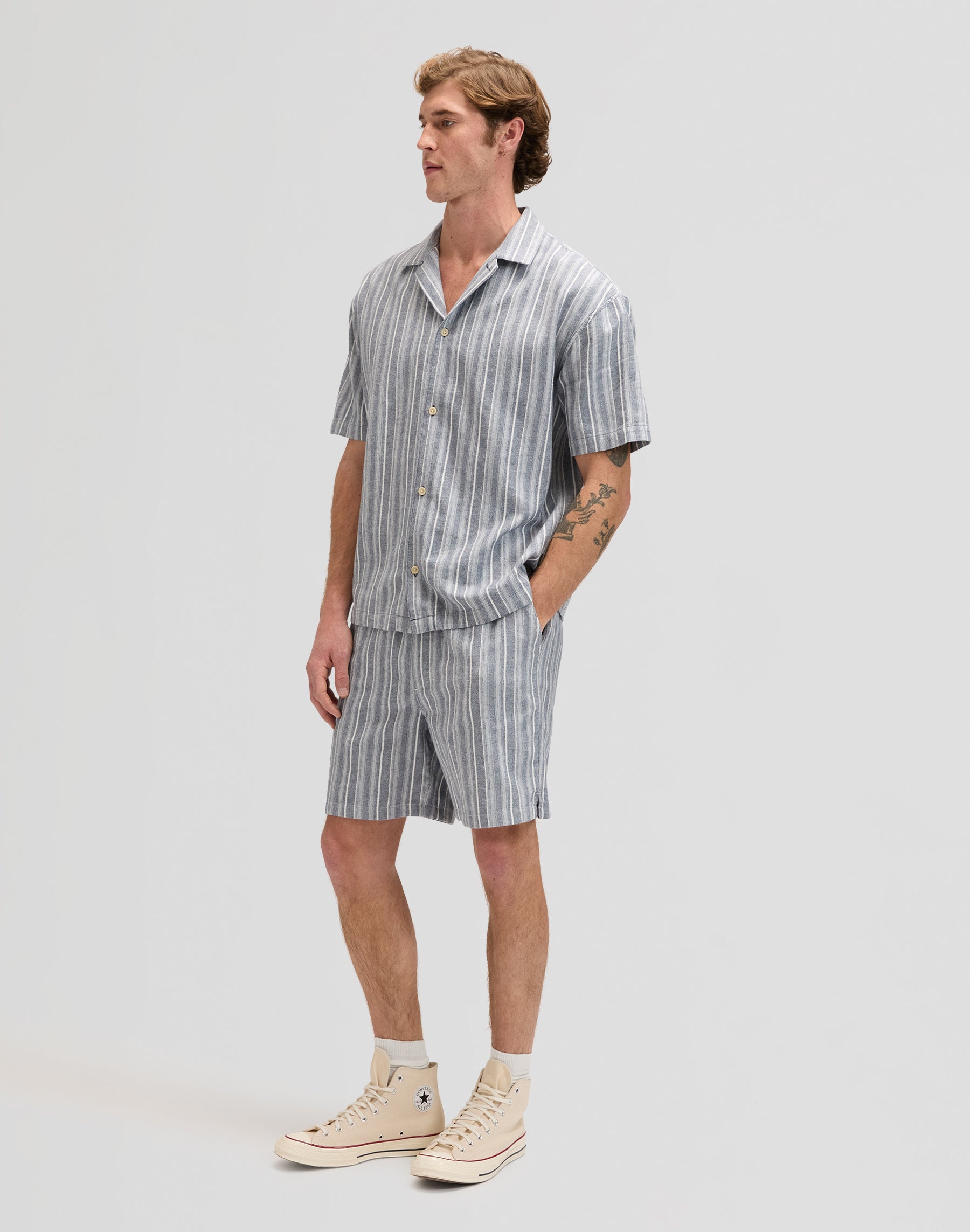 Vista Pull On Short in Mood Indigo Shorts Lee