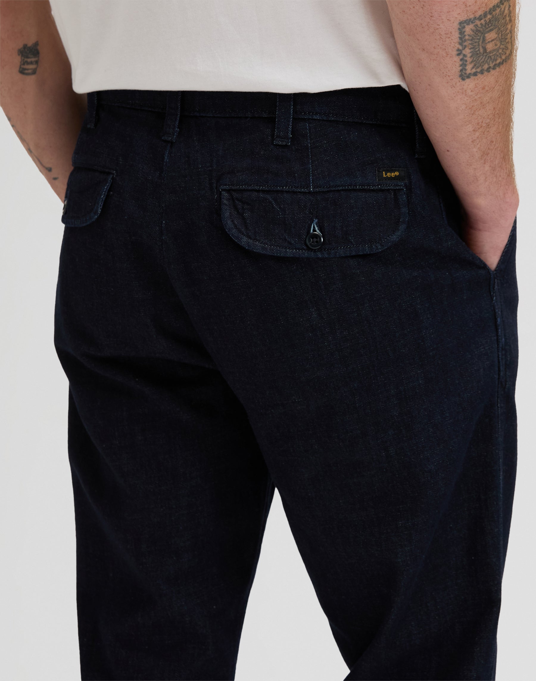 Pleated Chino in Rinse Hosen Lee