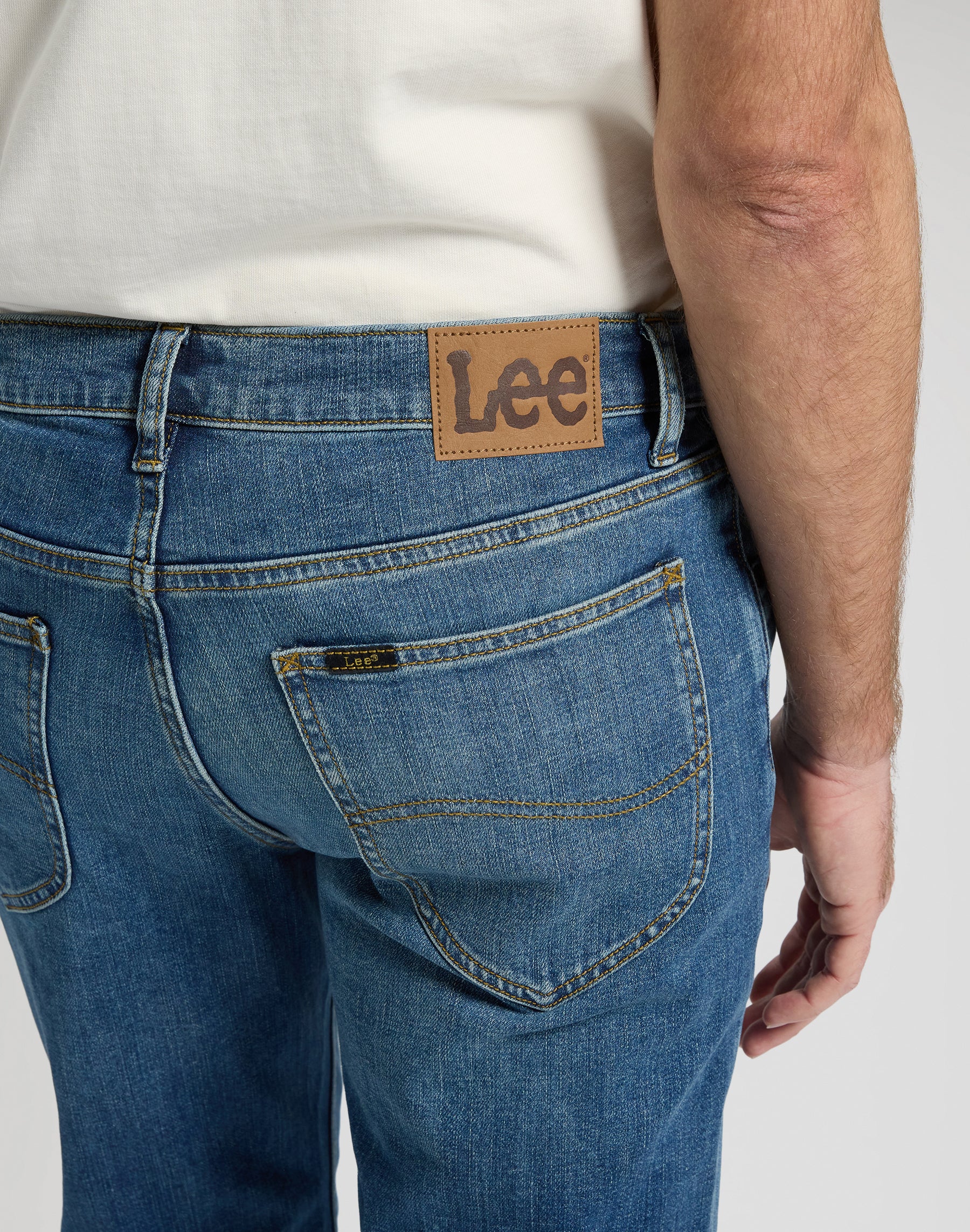 Rider in Ocean Blue Jeans Lee