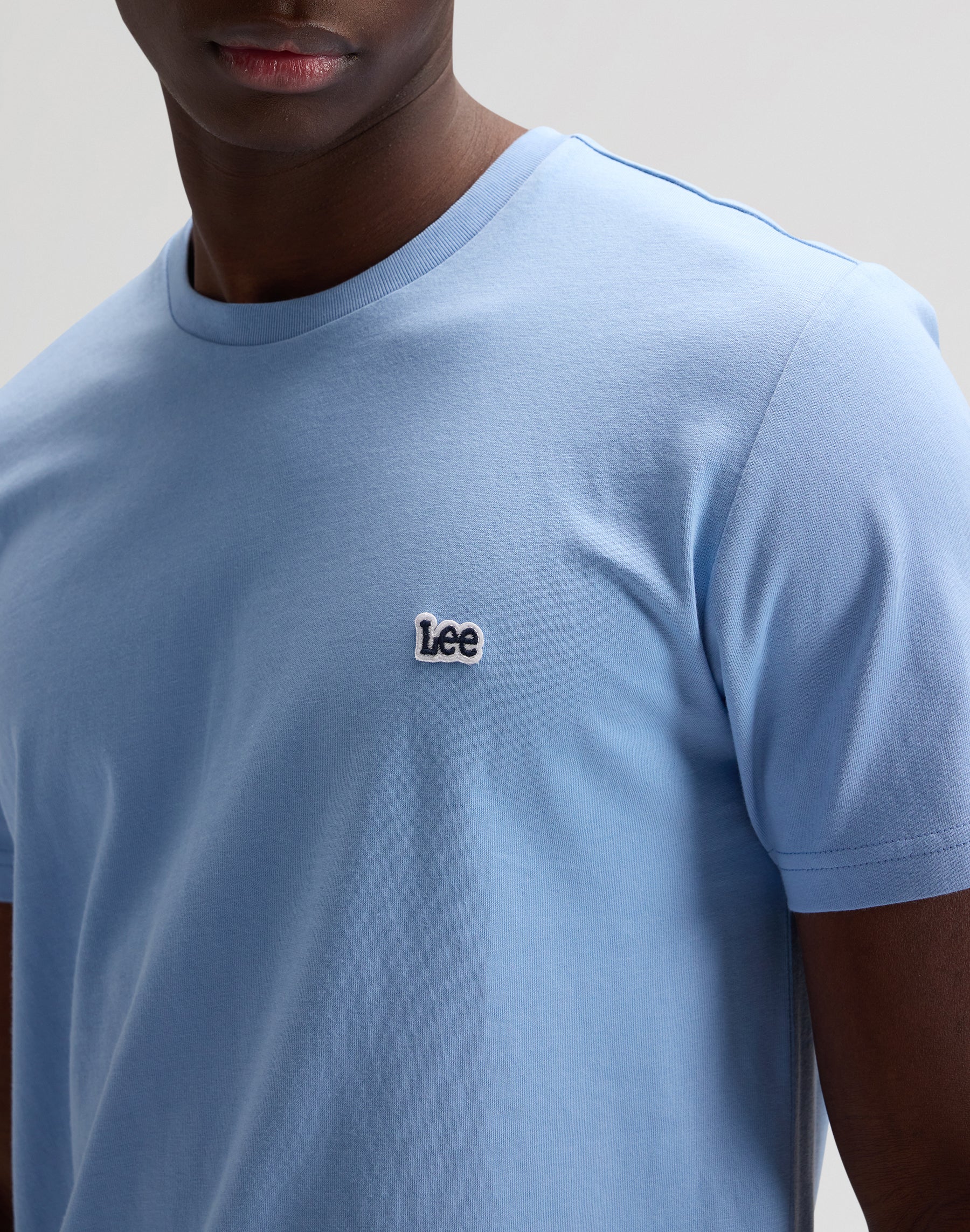 Ss Patch Logo Tee in Halogen T-Shirts Lee