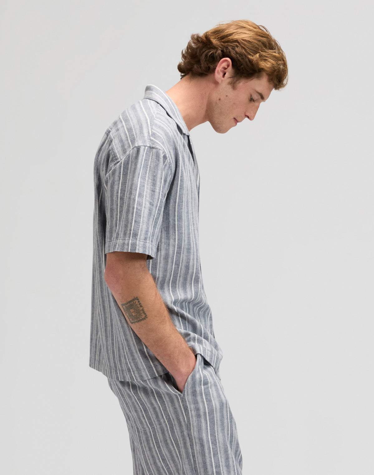 Kurzarmhemd Clean Resort in Mood Indigo Natural Stripes