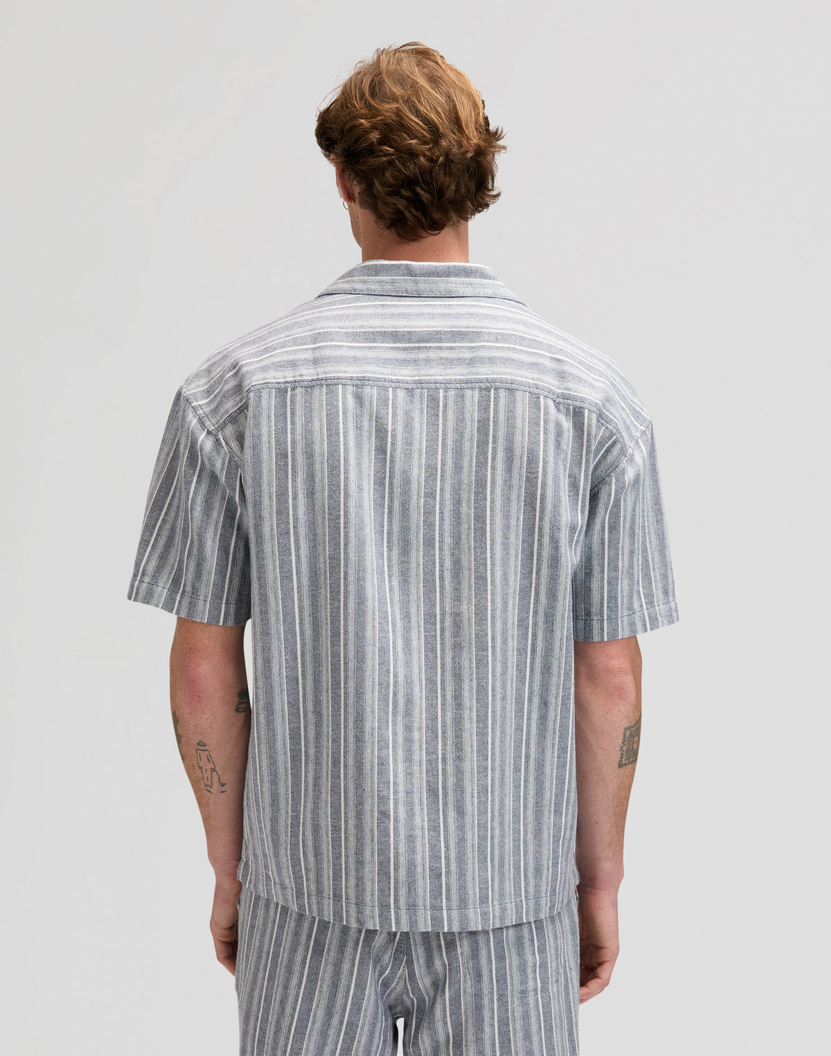 Kurzarmhemd Clean Resort in Mood Indigo Natural Stripes