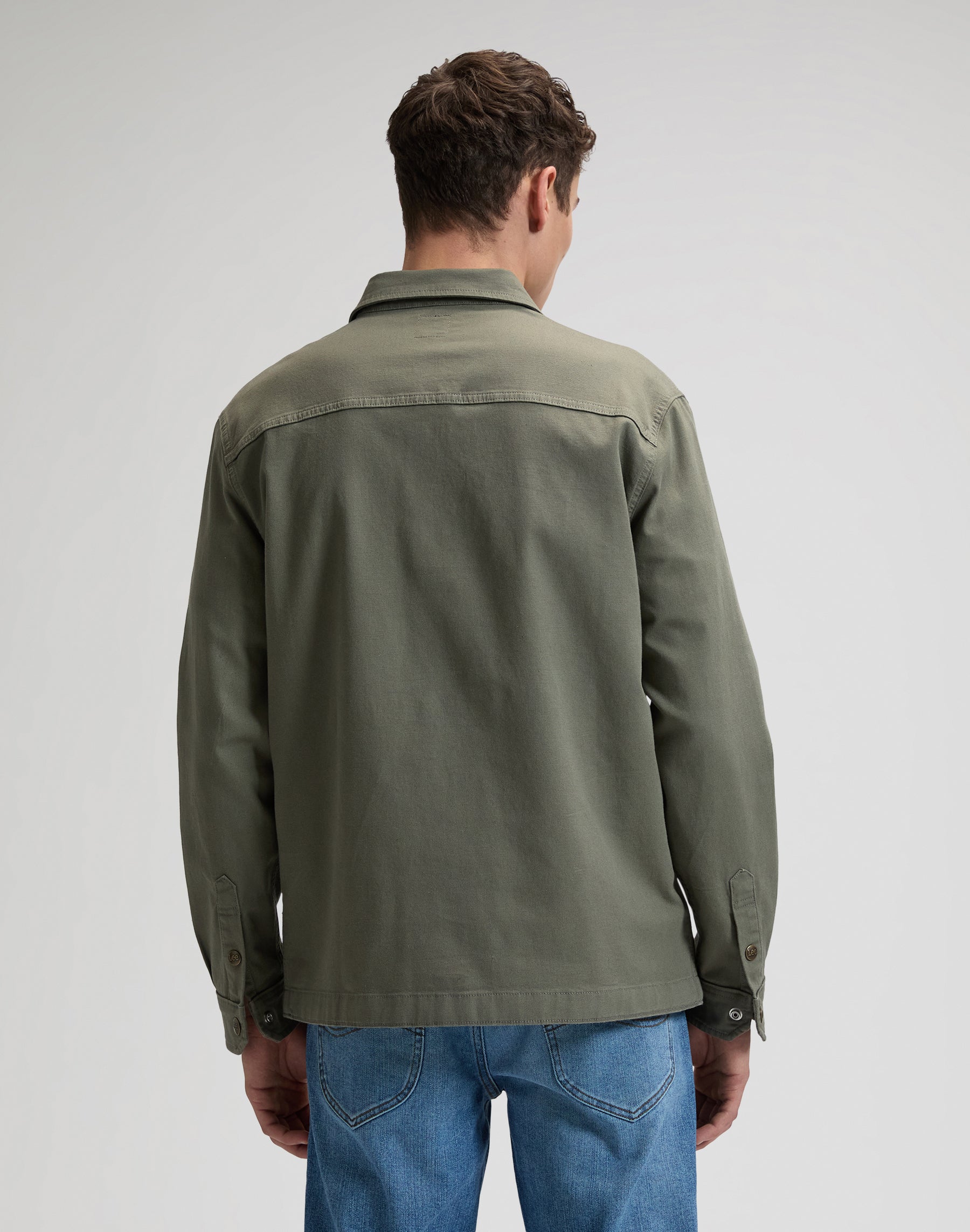 2 Pocket Overshirt in Lichen Olive Hemden Lee