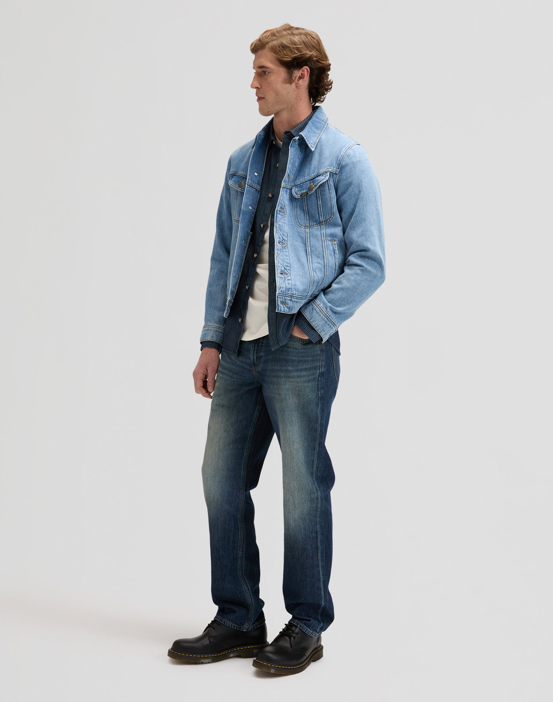 Leesure Shirt in Indigo Railroad Texture Hemden Lee