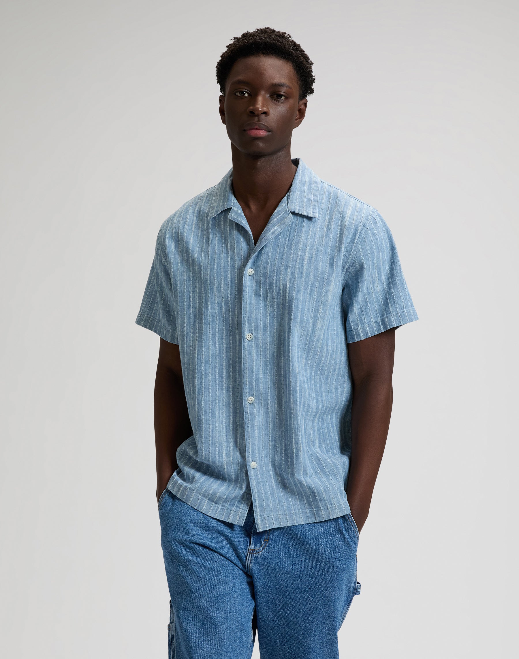 Novelty Resort Shirt in Mid Wash Hemden Lee