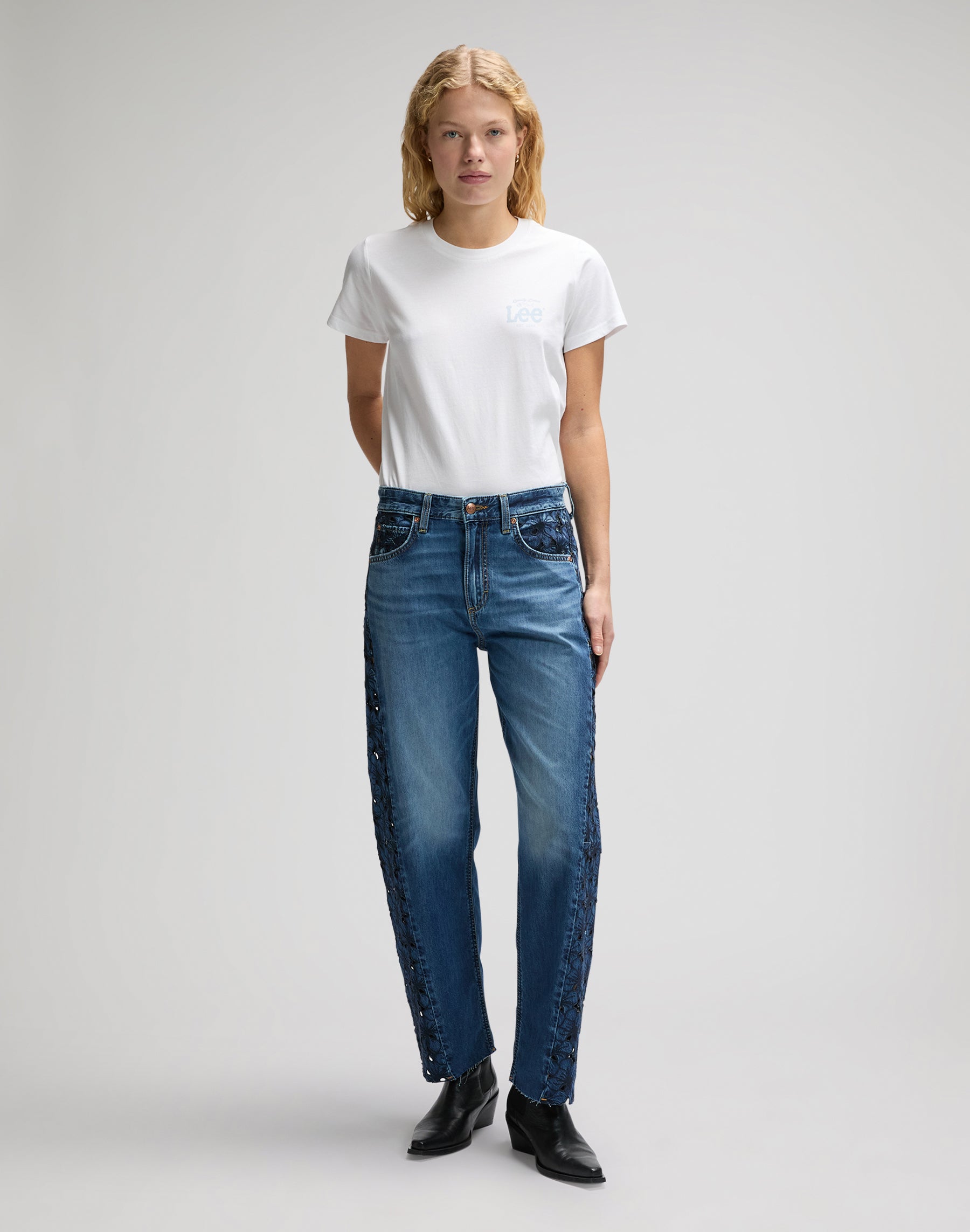 Rider Barrel in Blue Royalty Jeans Lee