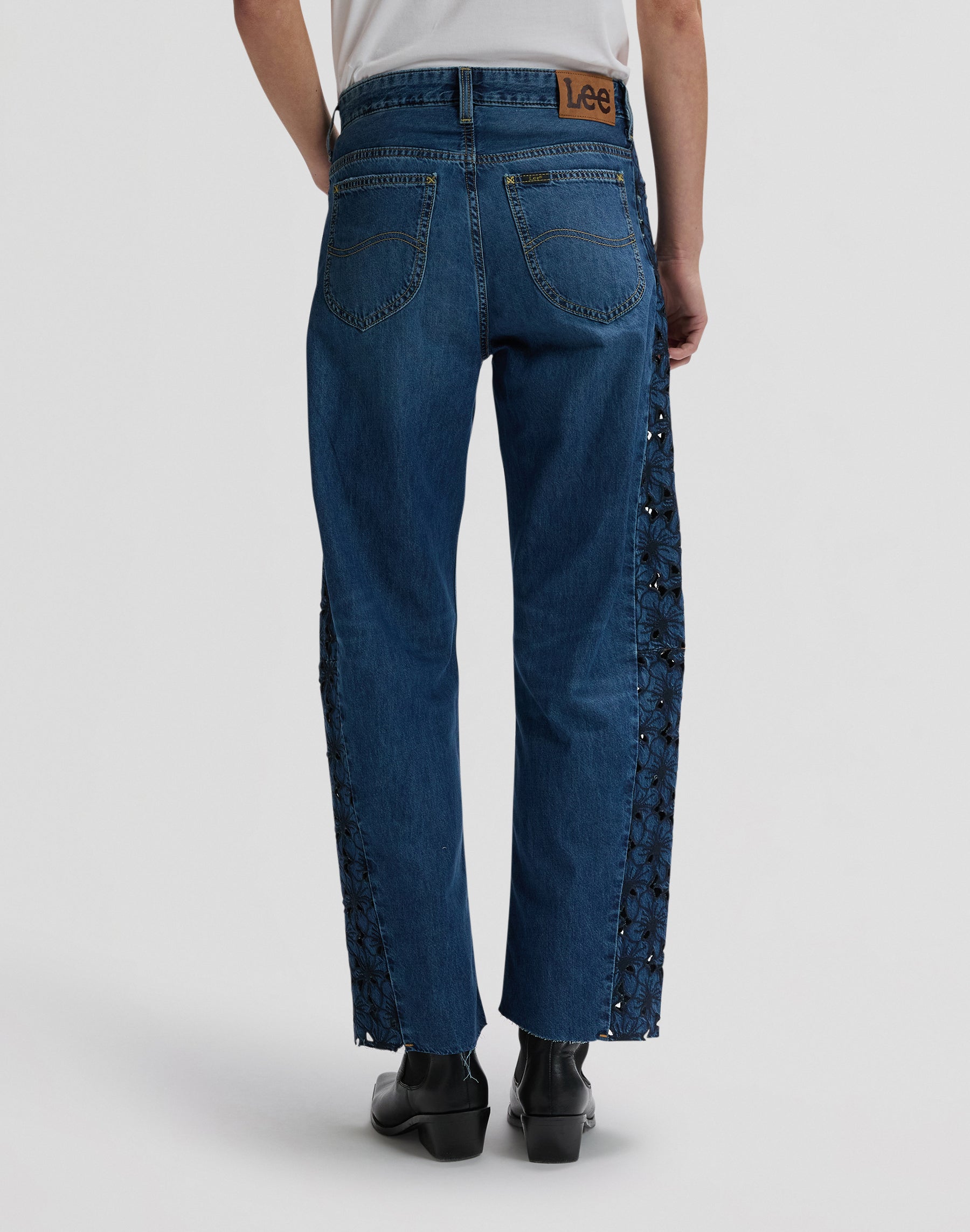 Rider Barrel in Blue Royalty Jeans Lee