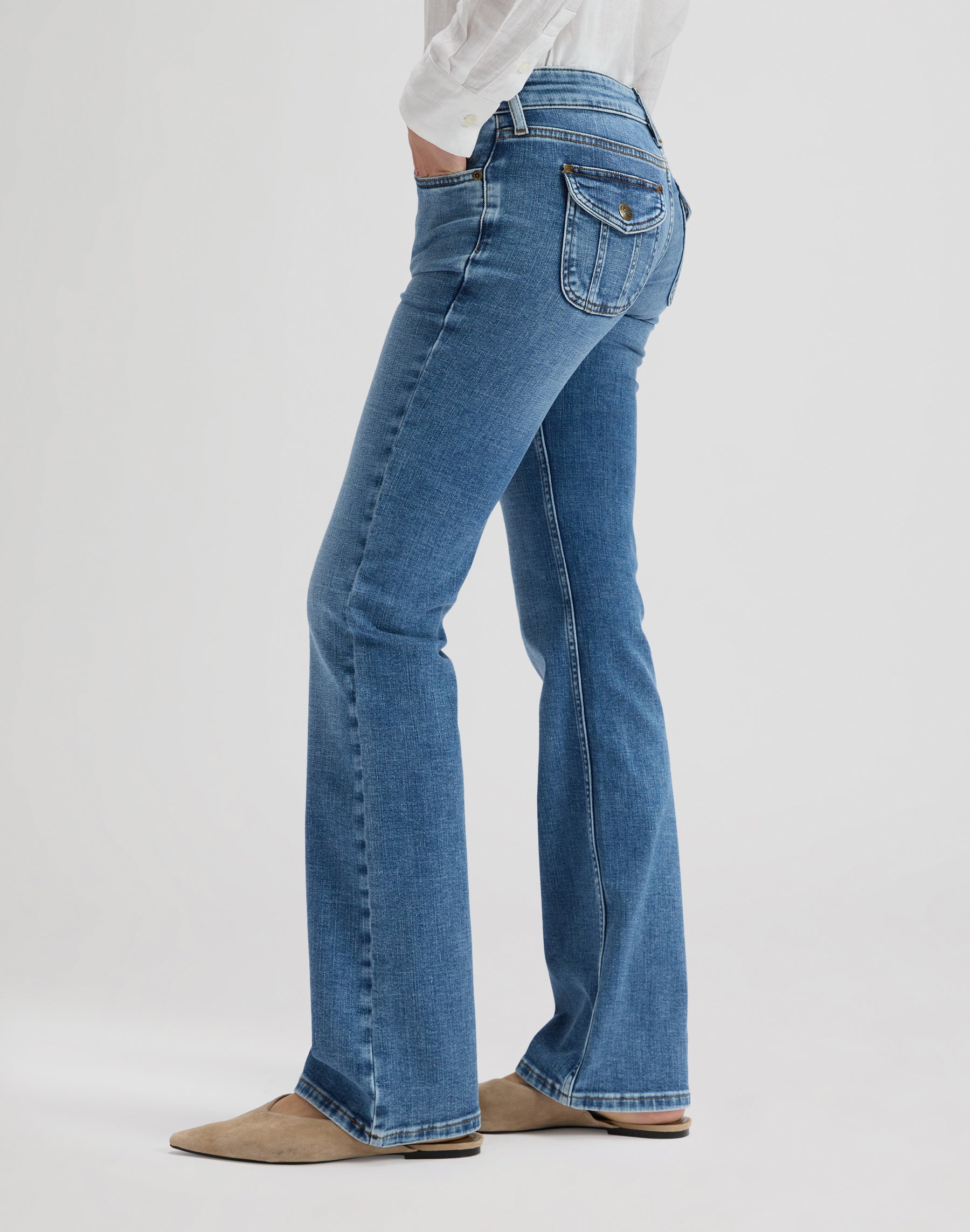 Flap Pocket Jessica in Lapis Blue Jeans Lee