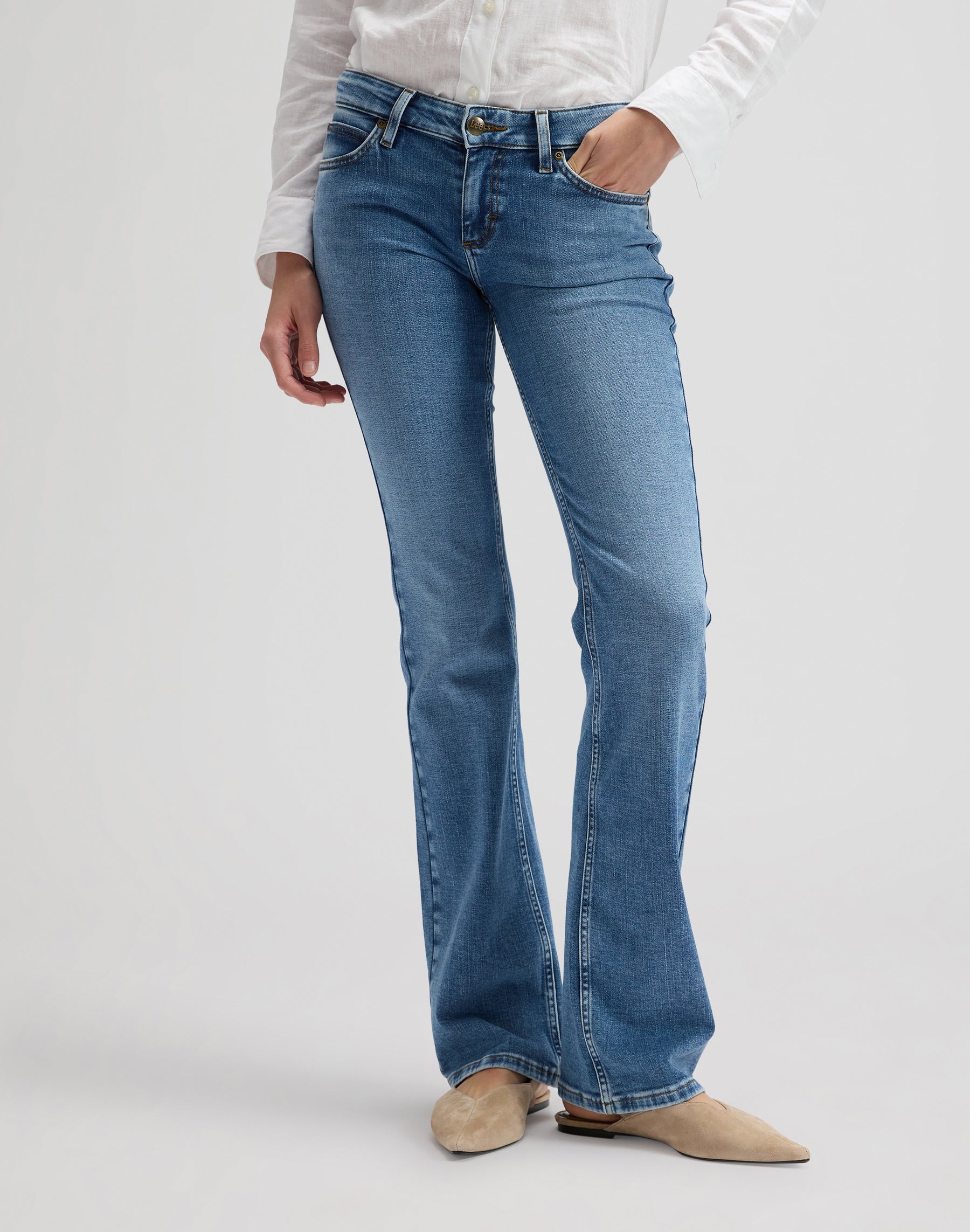 Flap Pocket Jessica in Lapis Blue Jeans Lee
