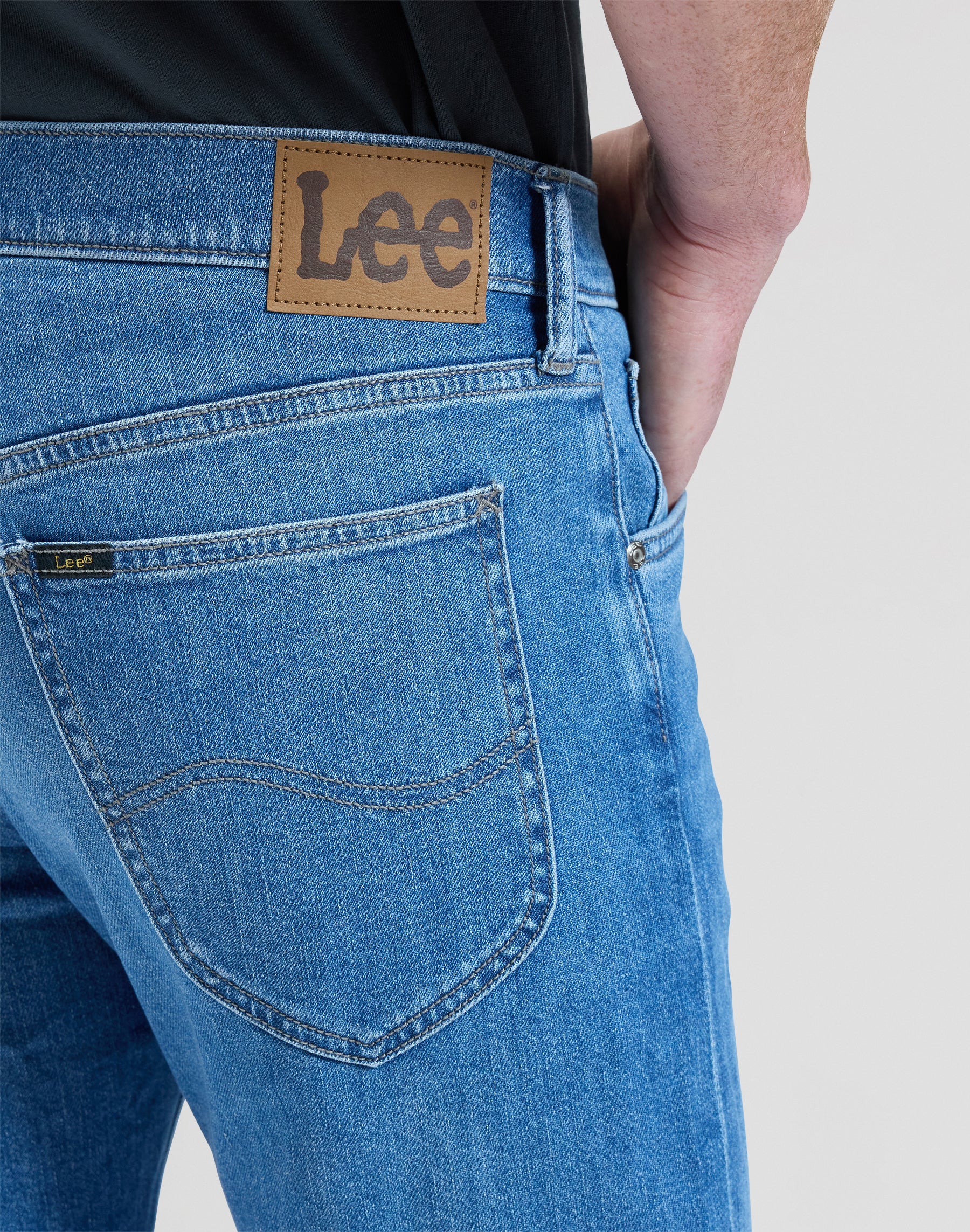 Daren in Skyfall Jeans Lee