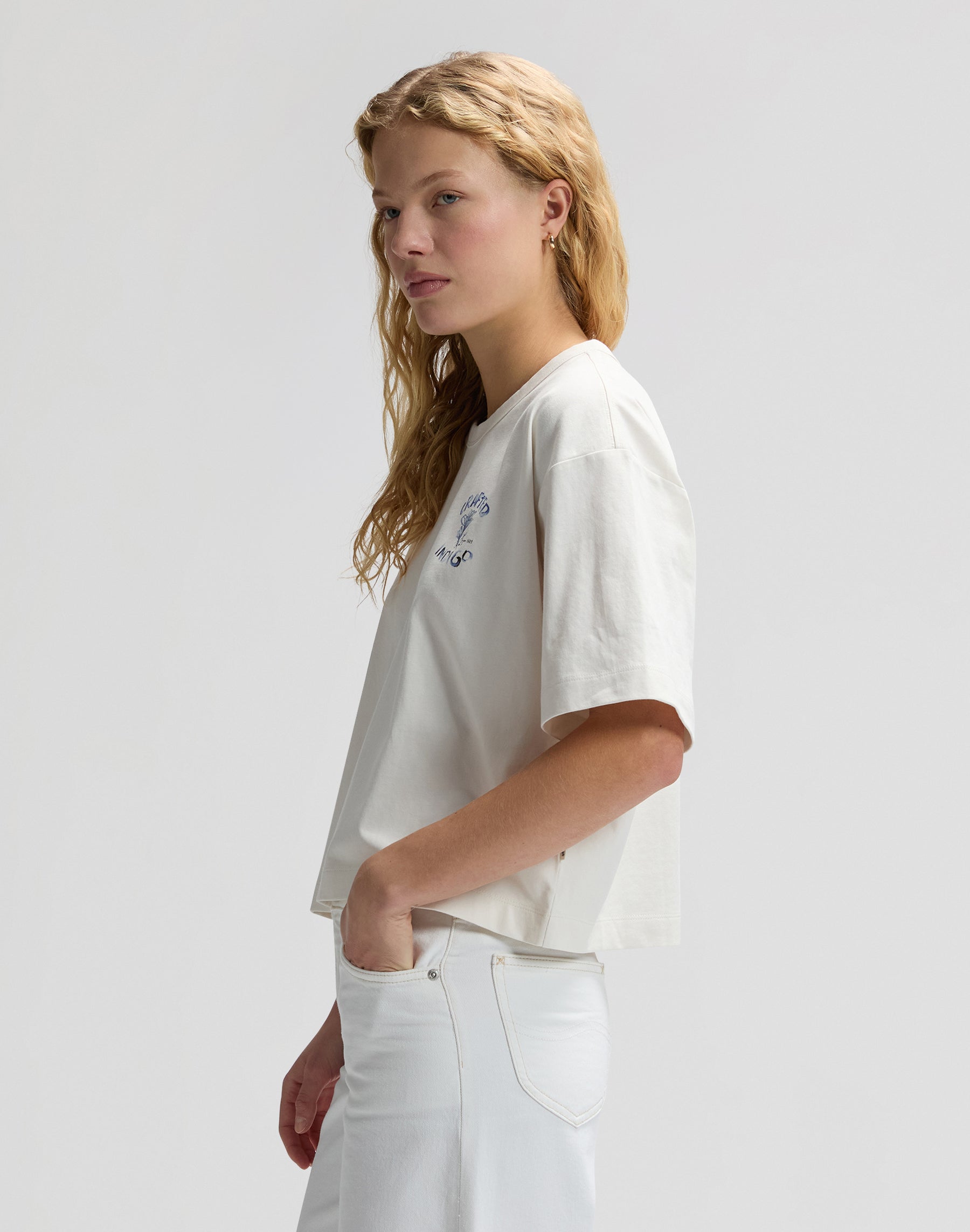 Lee Tee in Ecru T-shirts Lee