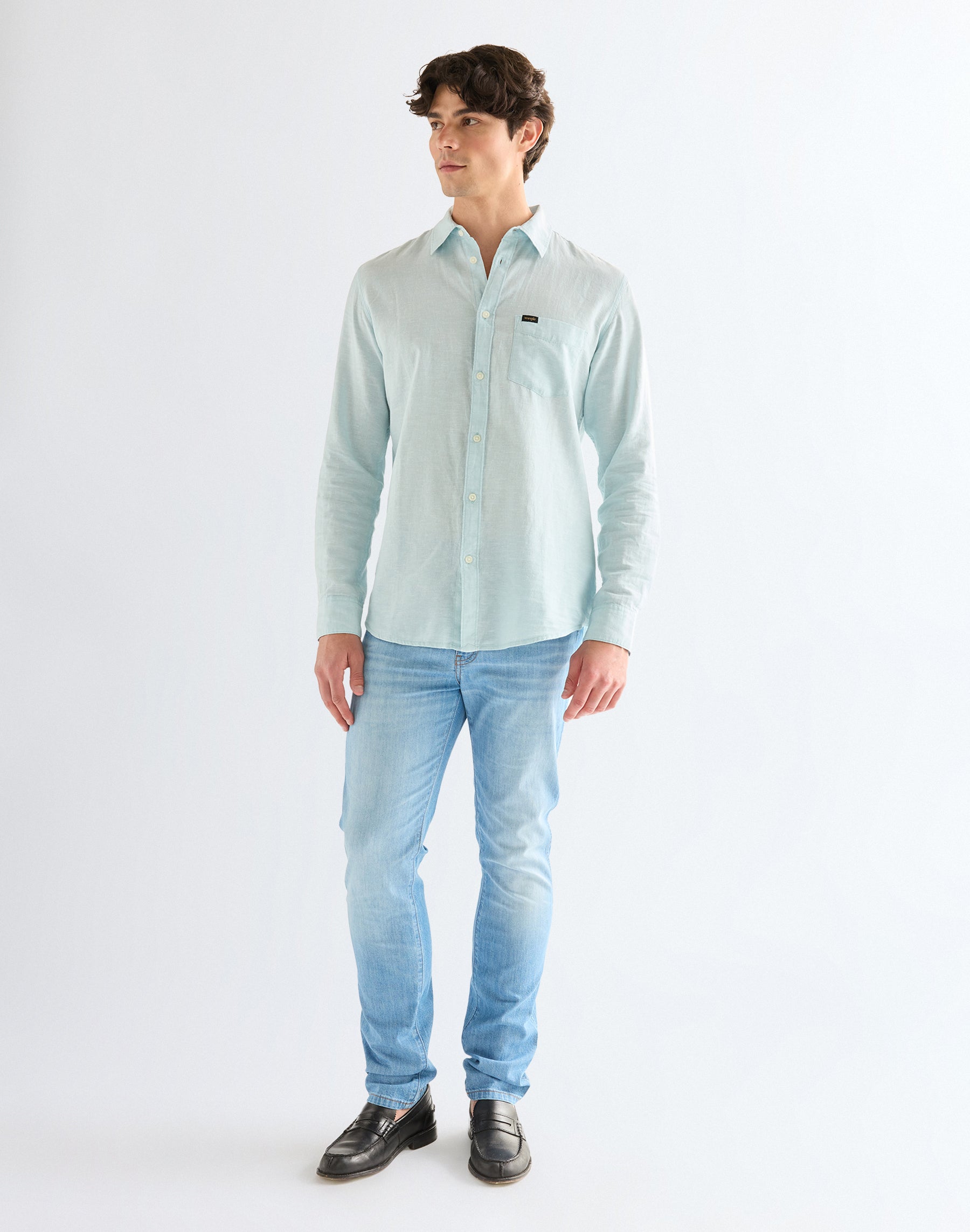 Larston in Light Wash Jeans Wrangler