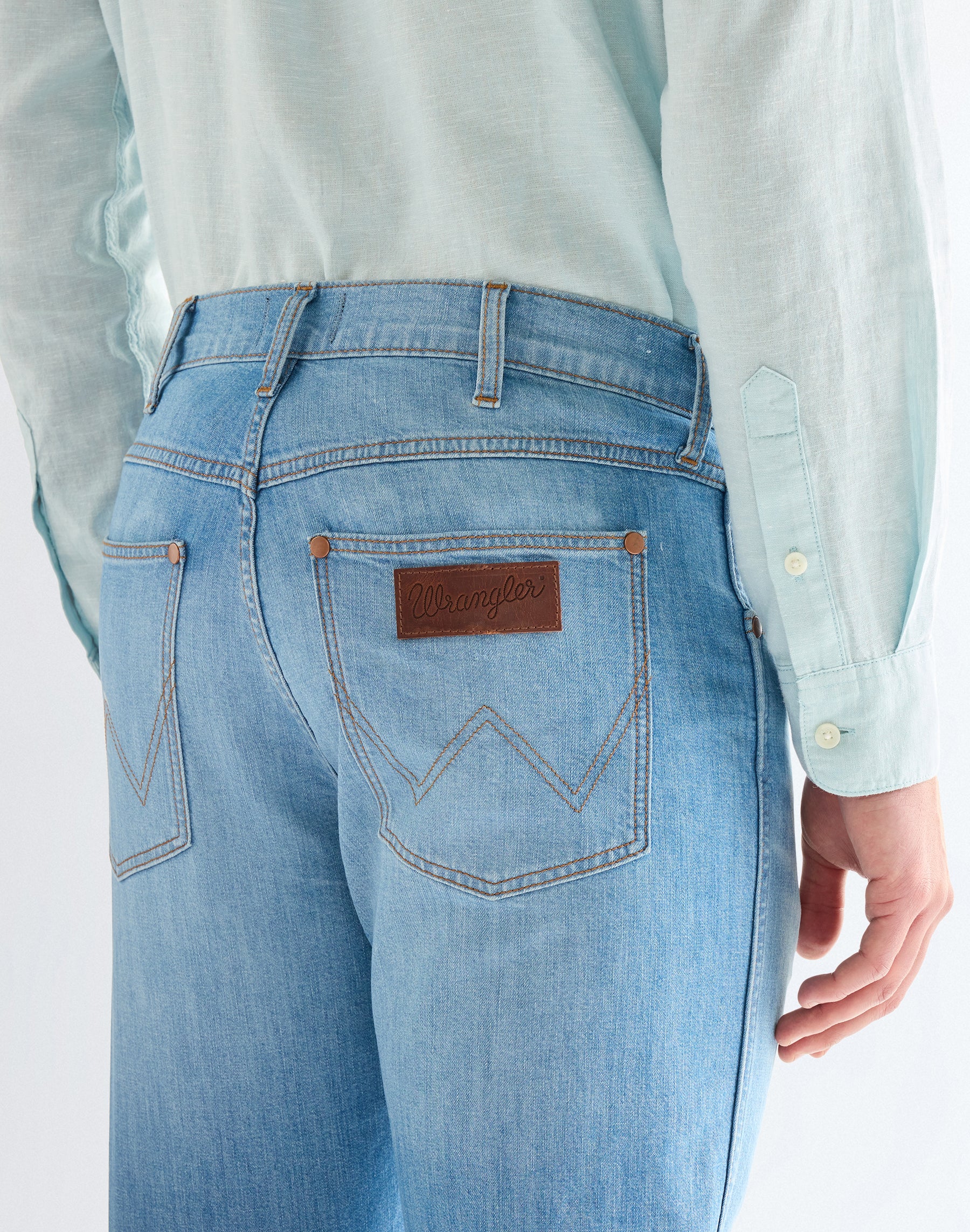 Larston in Light Wash Jeans Wrangler