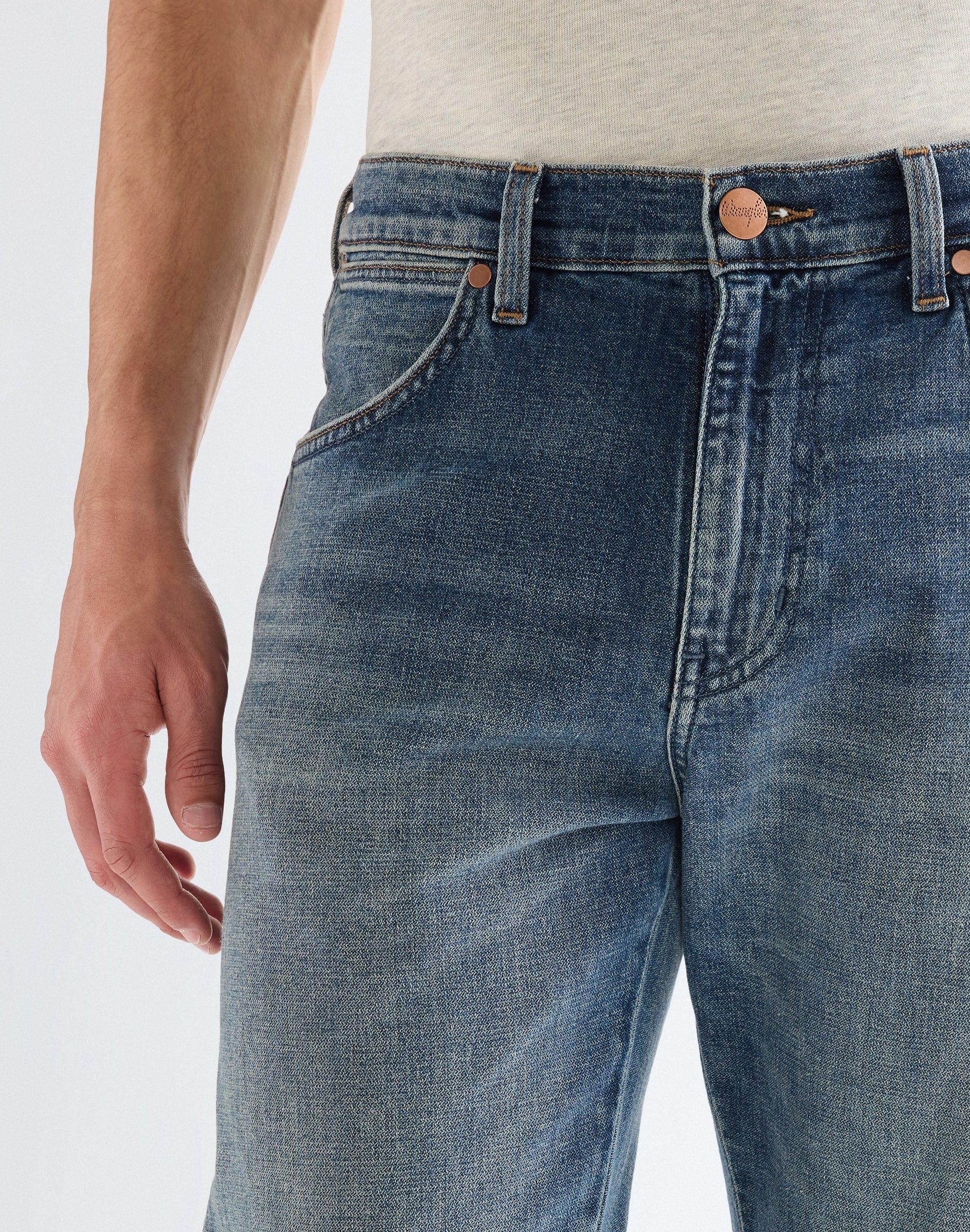 Frontier in Dusk Jeans Wrangler