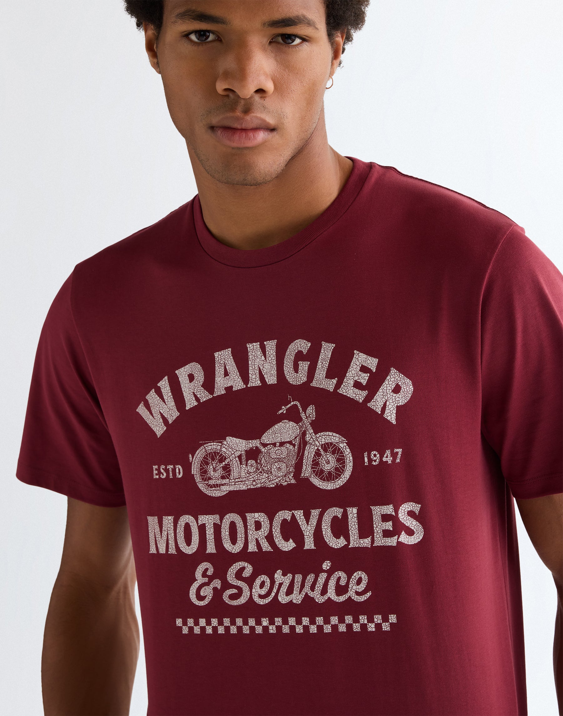 Americana Tee in Ruby Wine T-Shirts Wrangler