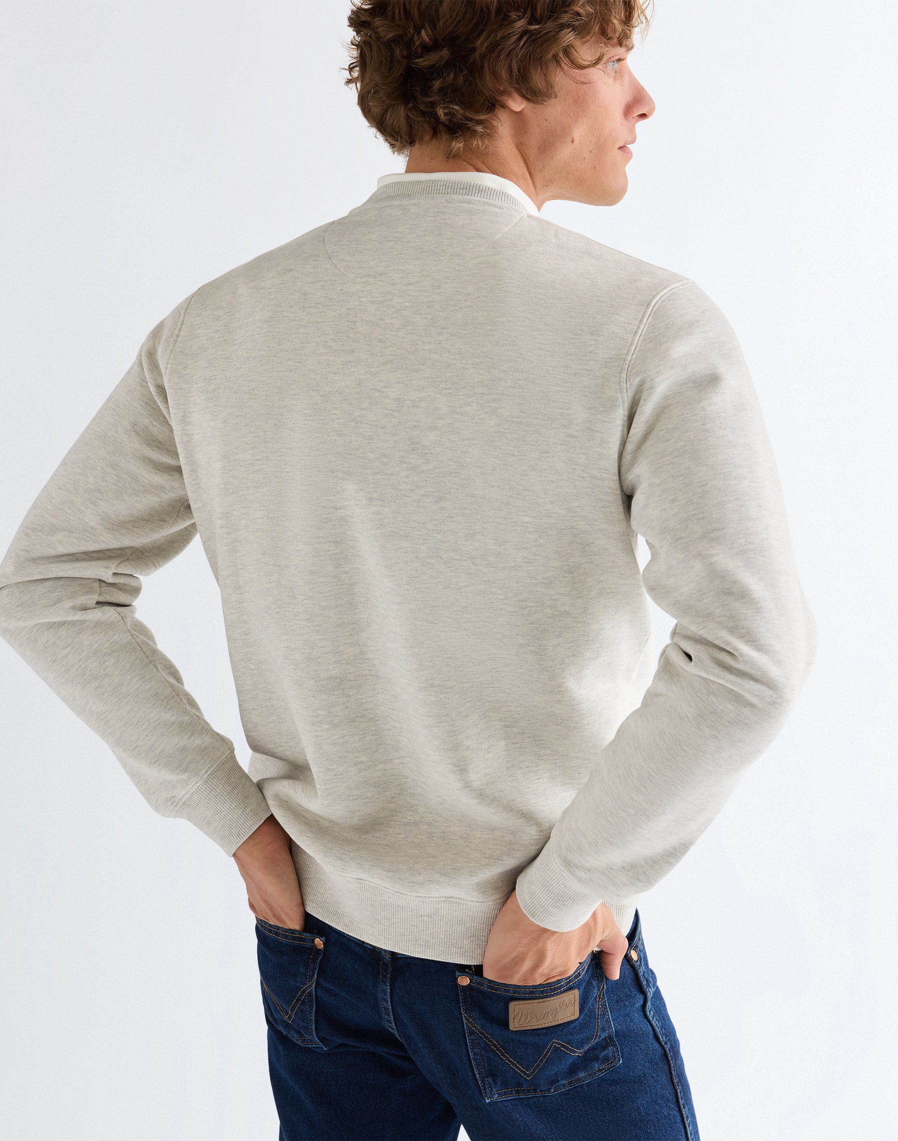 Embroidery Crew in Oat Mel Sweatshirts Wrangler