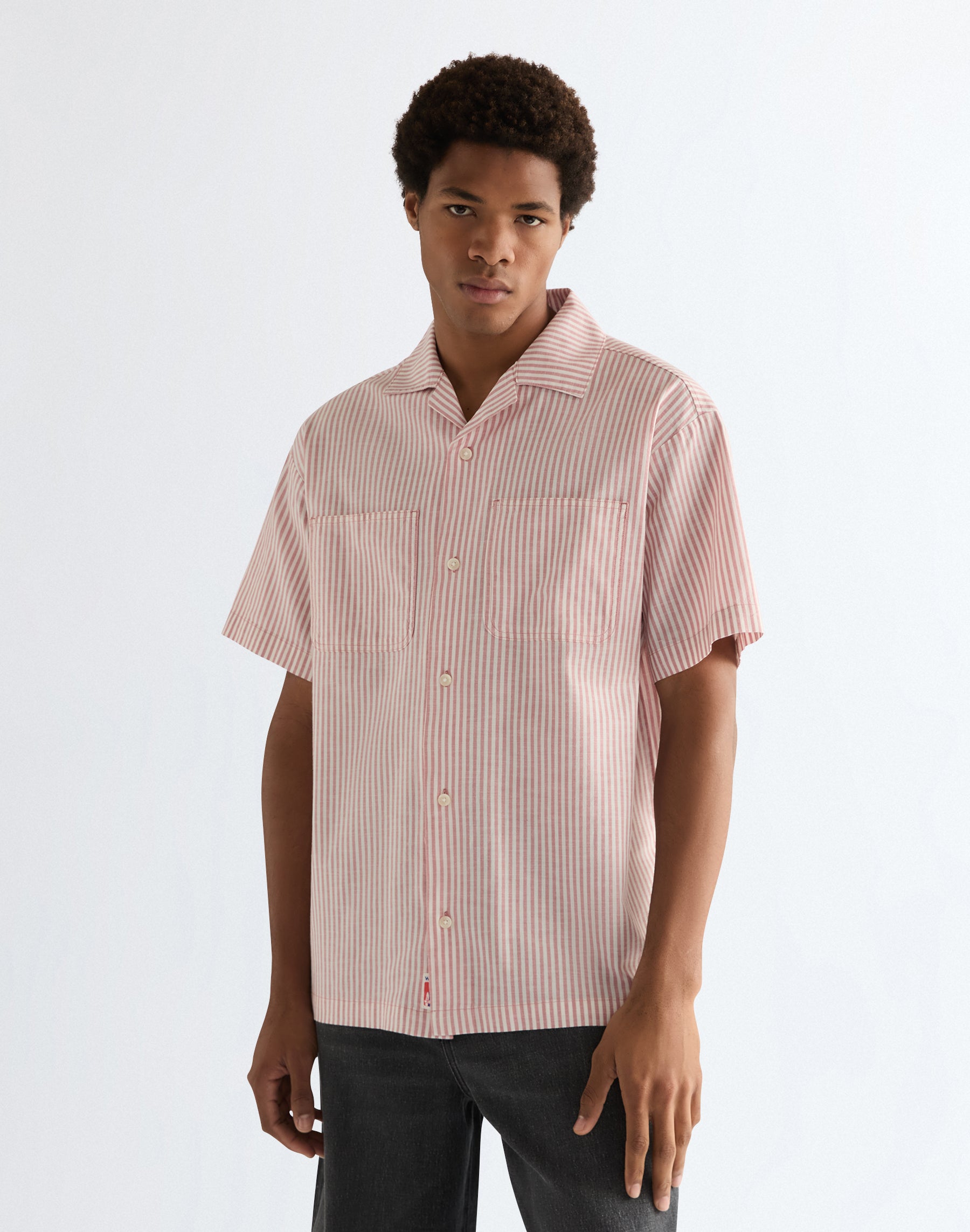 Shortsleeve Resort Shirt in Dusty Rose Hemden Wrangler