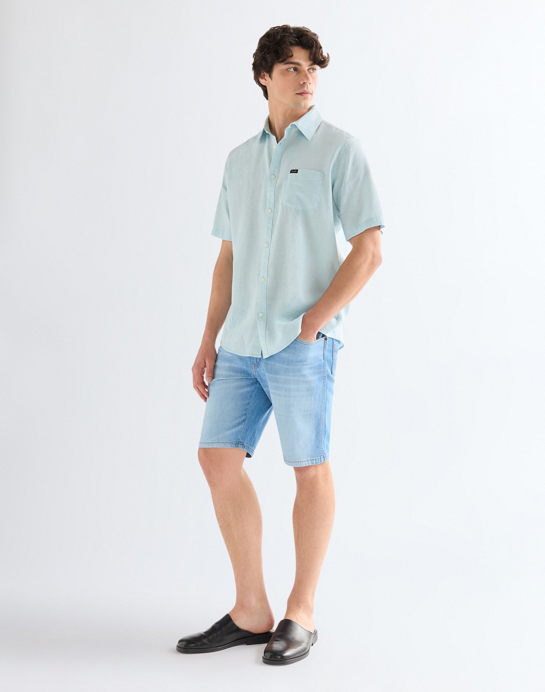 Shortsleeve 1 Pocket Shirt in Forget Me Not Hemden Wrangler