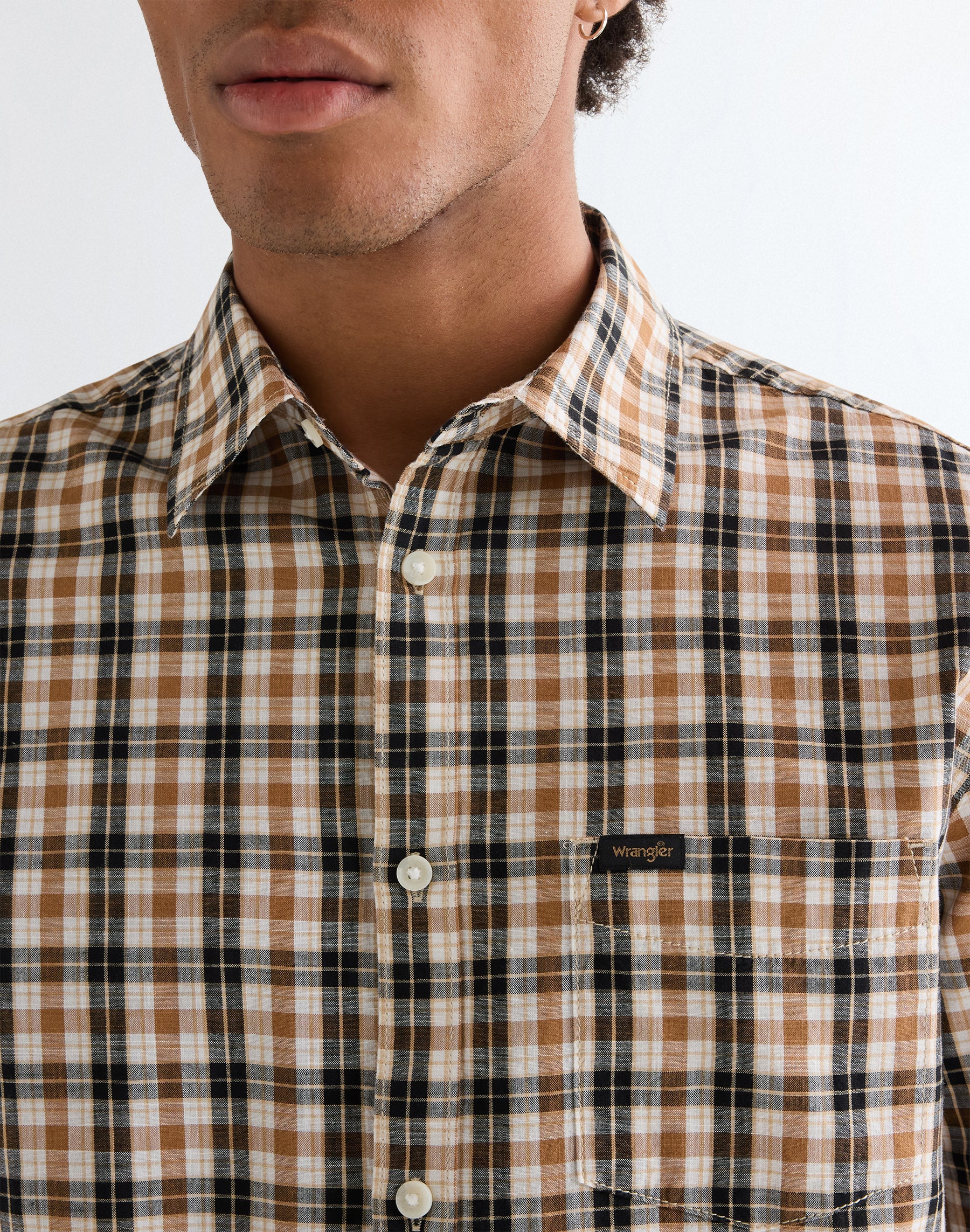 Shortsleeve 1 Pocket Shirt in Golden Wheat Hemden Wrangler