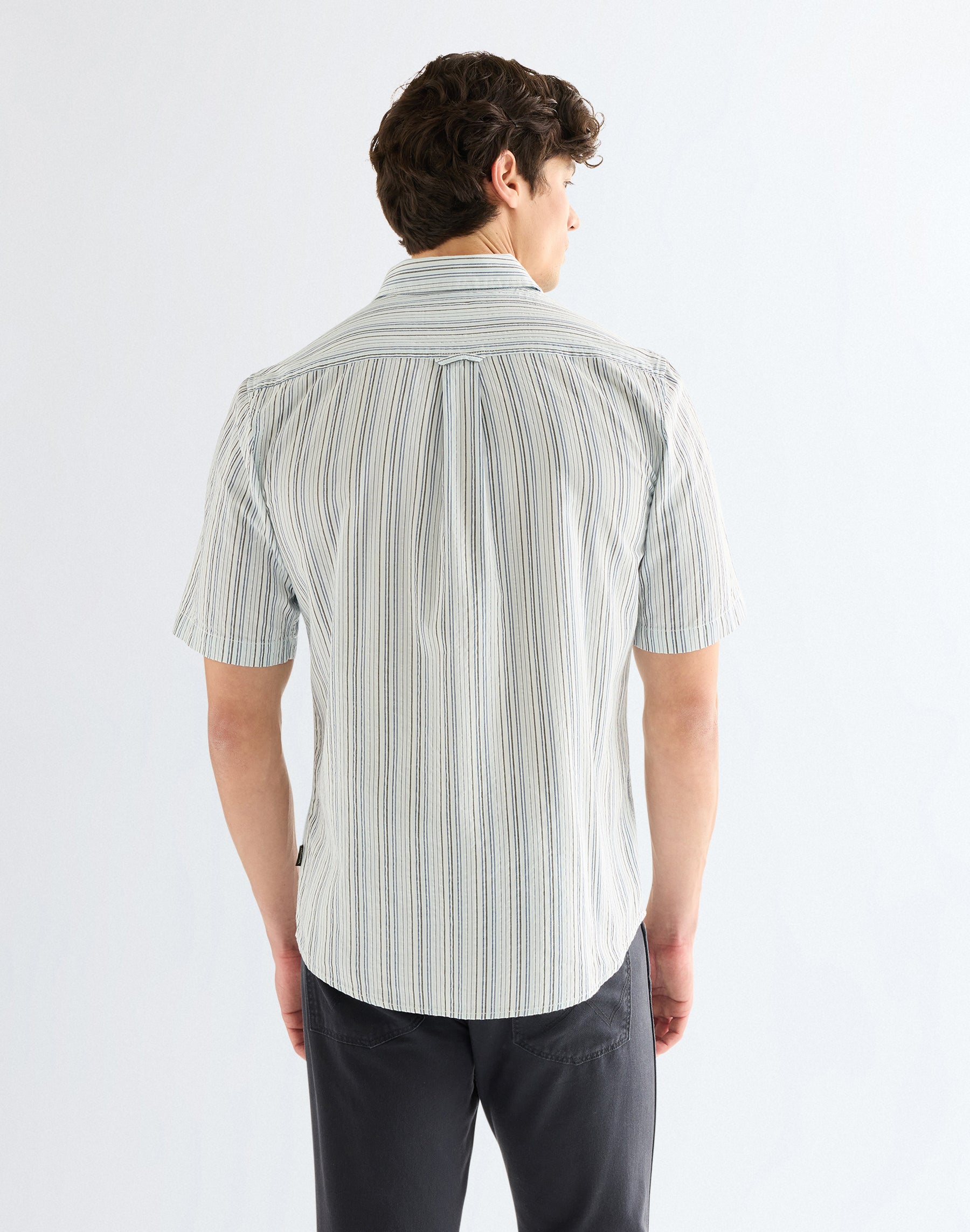 Shortsleeve Shirt in True Navy Hemden Wrangler