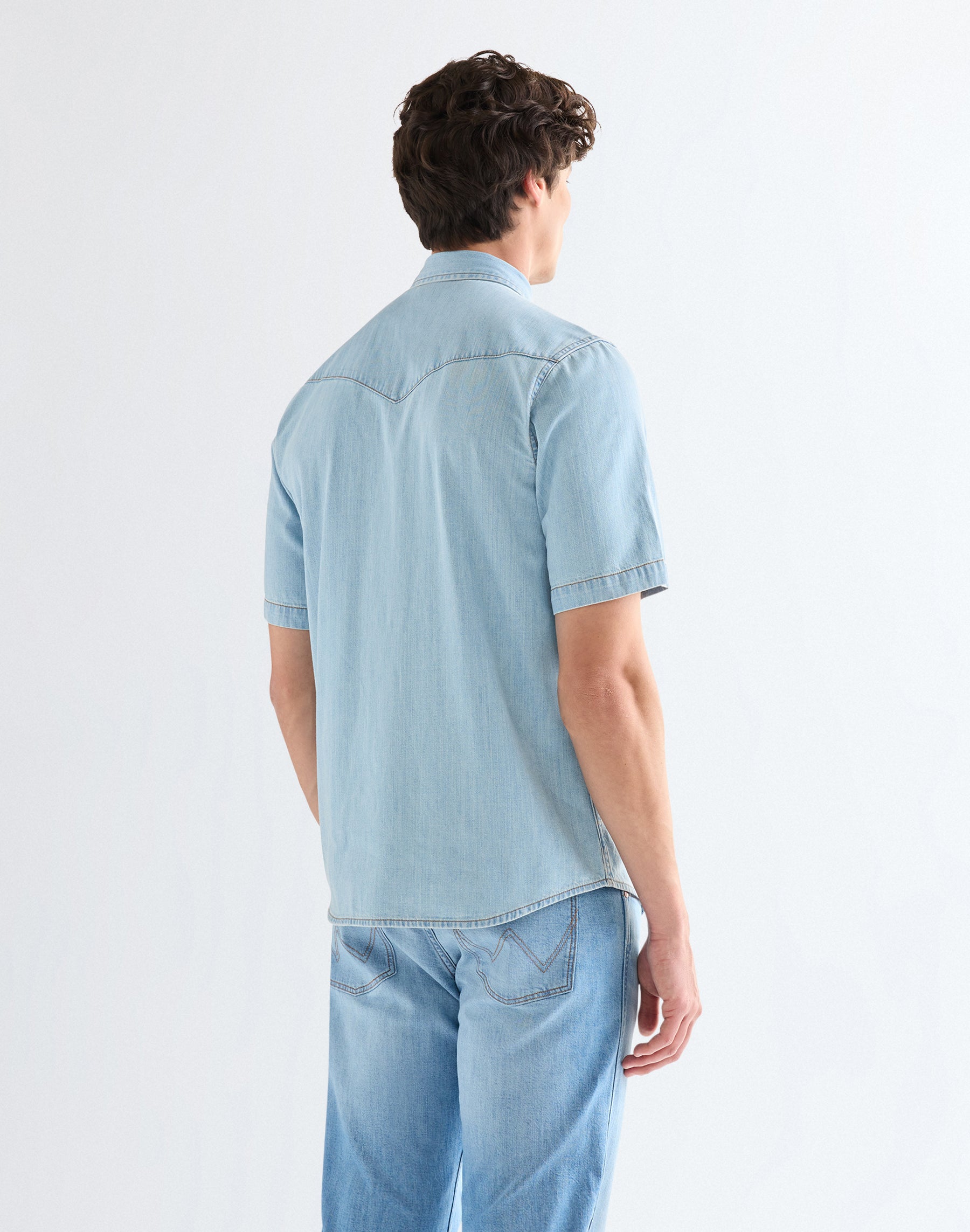 Shortsleeve Western Shirt in Riverbank Hemden Wrangler