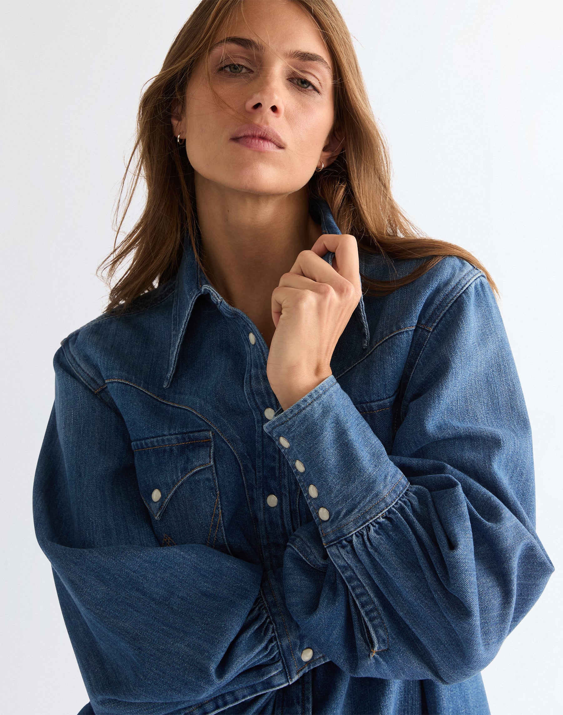 Exaggerated Western in Court Classic Hemden Wrangler