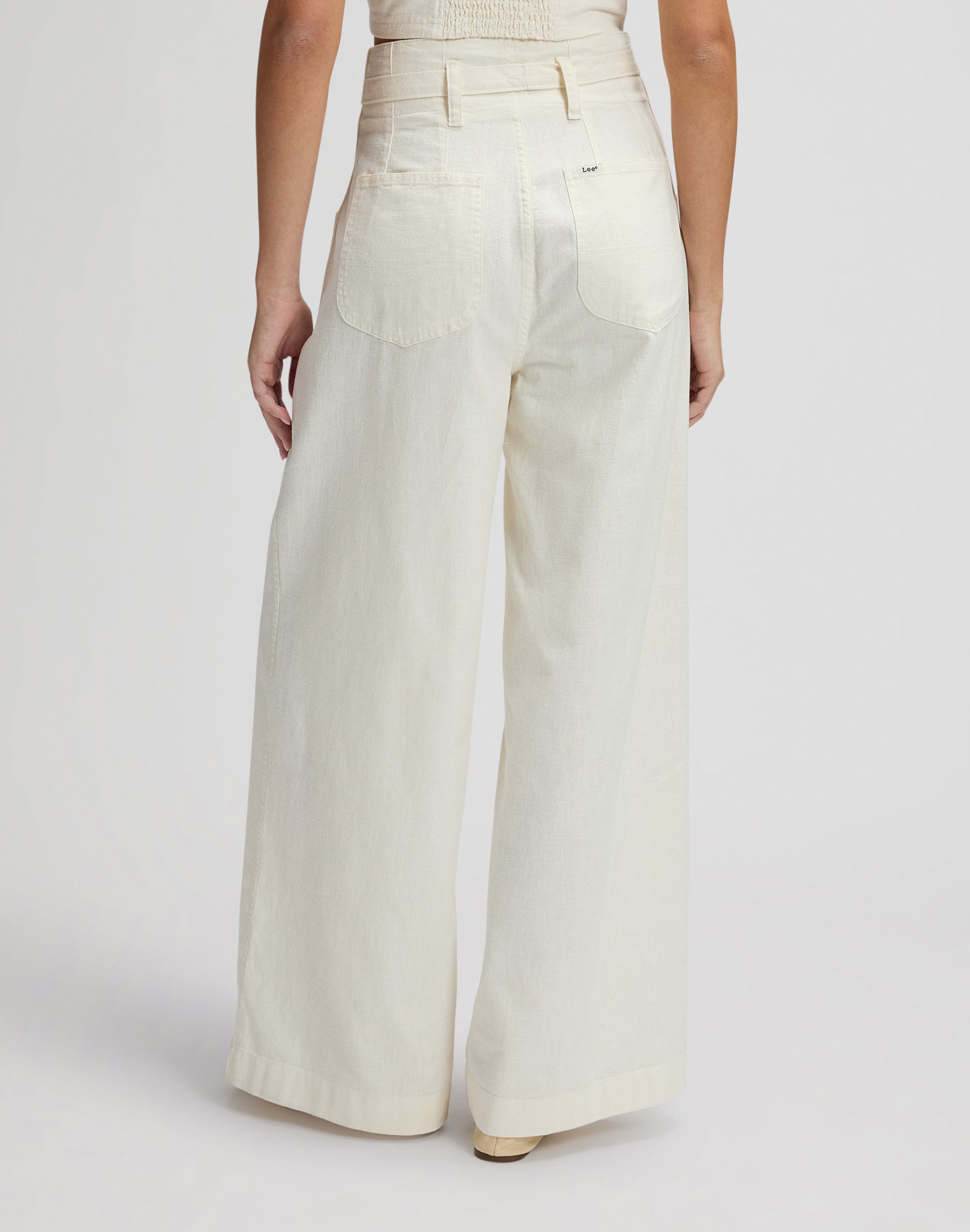 Pleated Trouser in Natural Hosen Lee