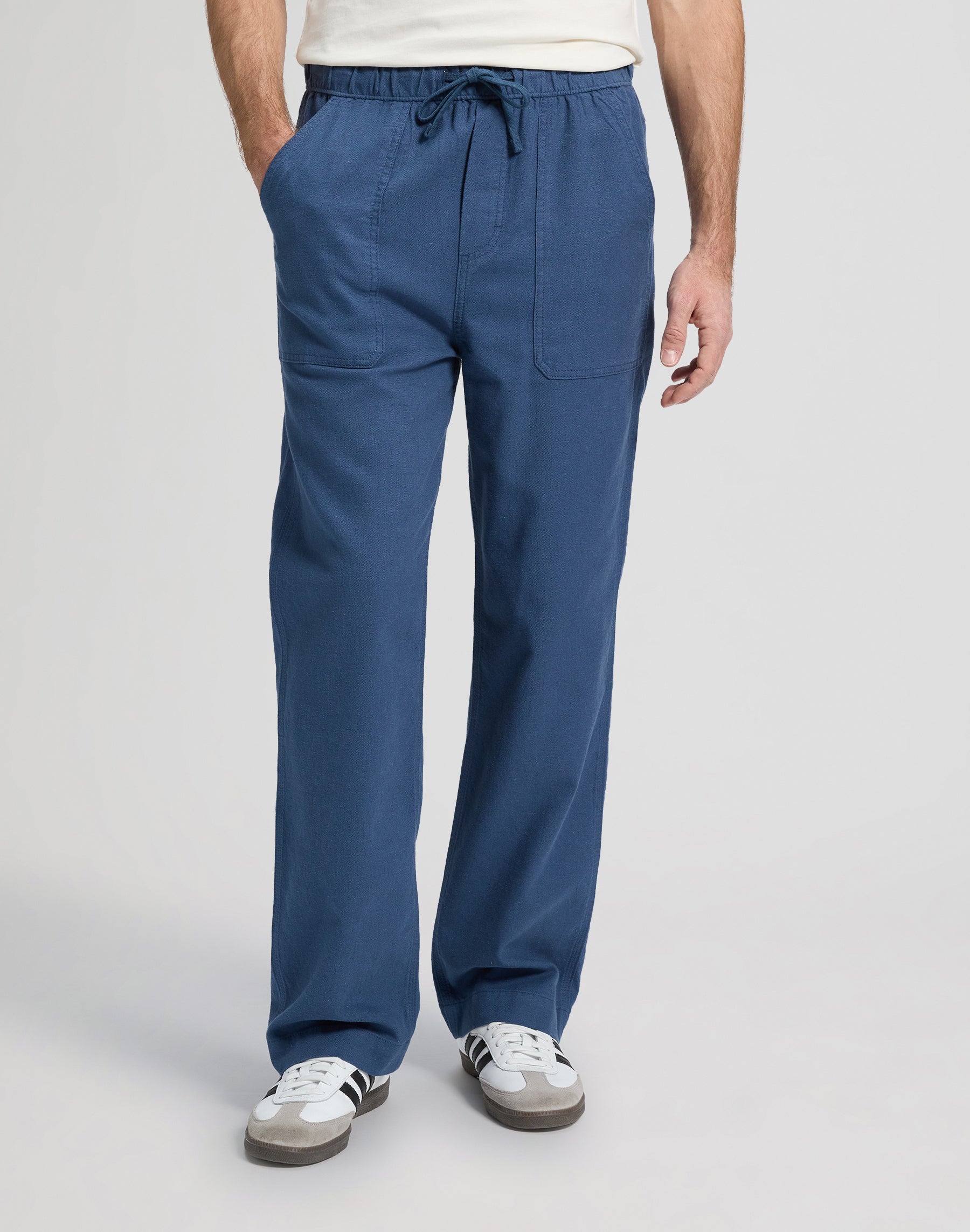 Utility Drawstring Pant in Academy Blue Hosen Lee