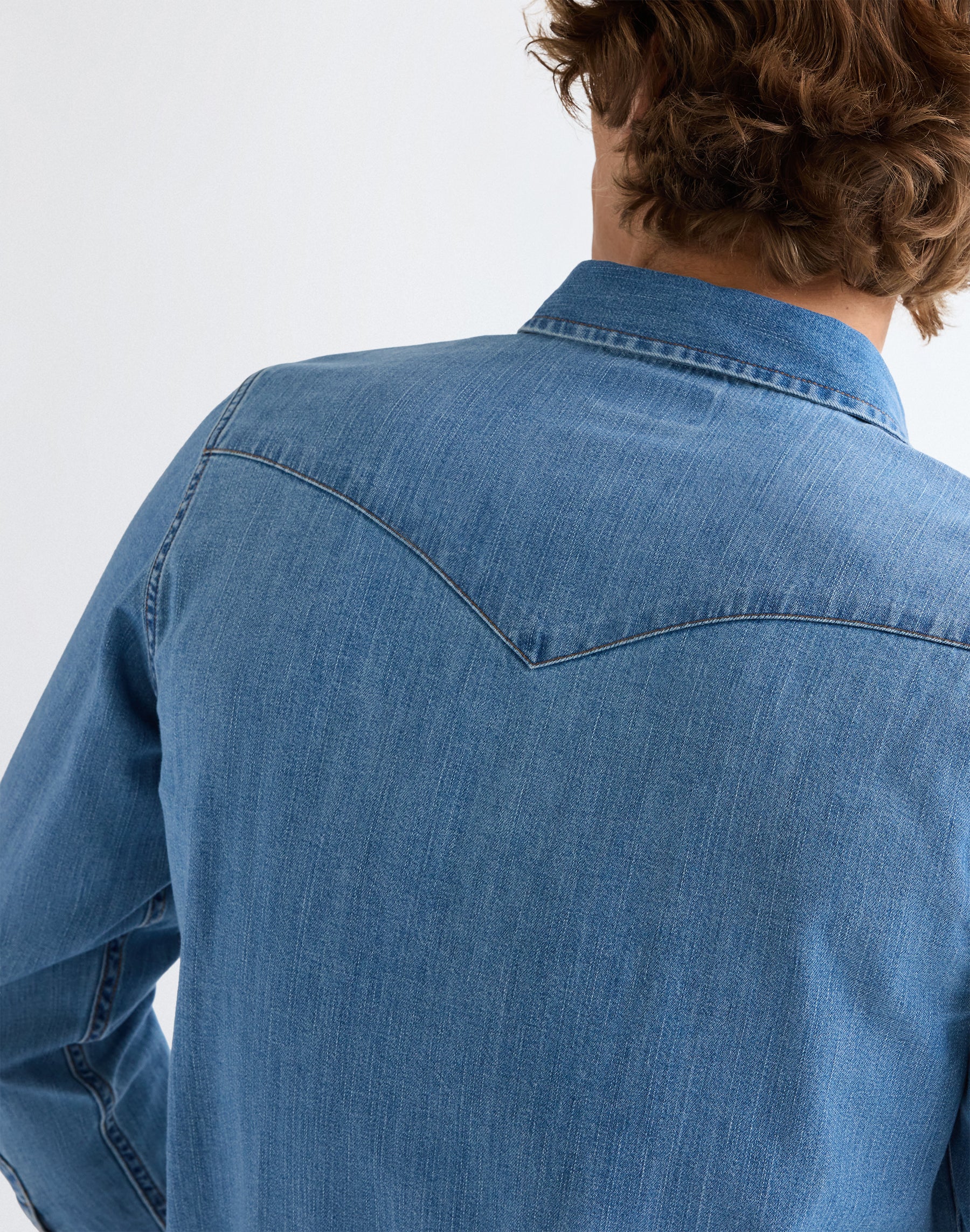 Western Shirt in Mid Light Wash Hemden Wrangler