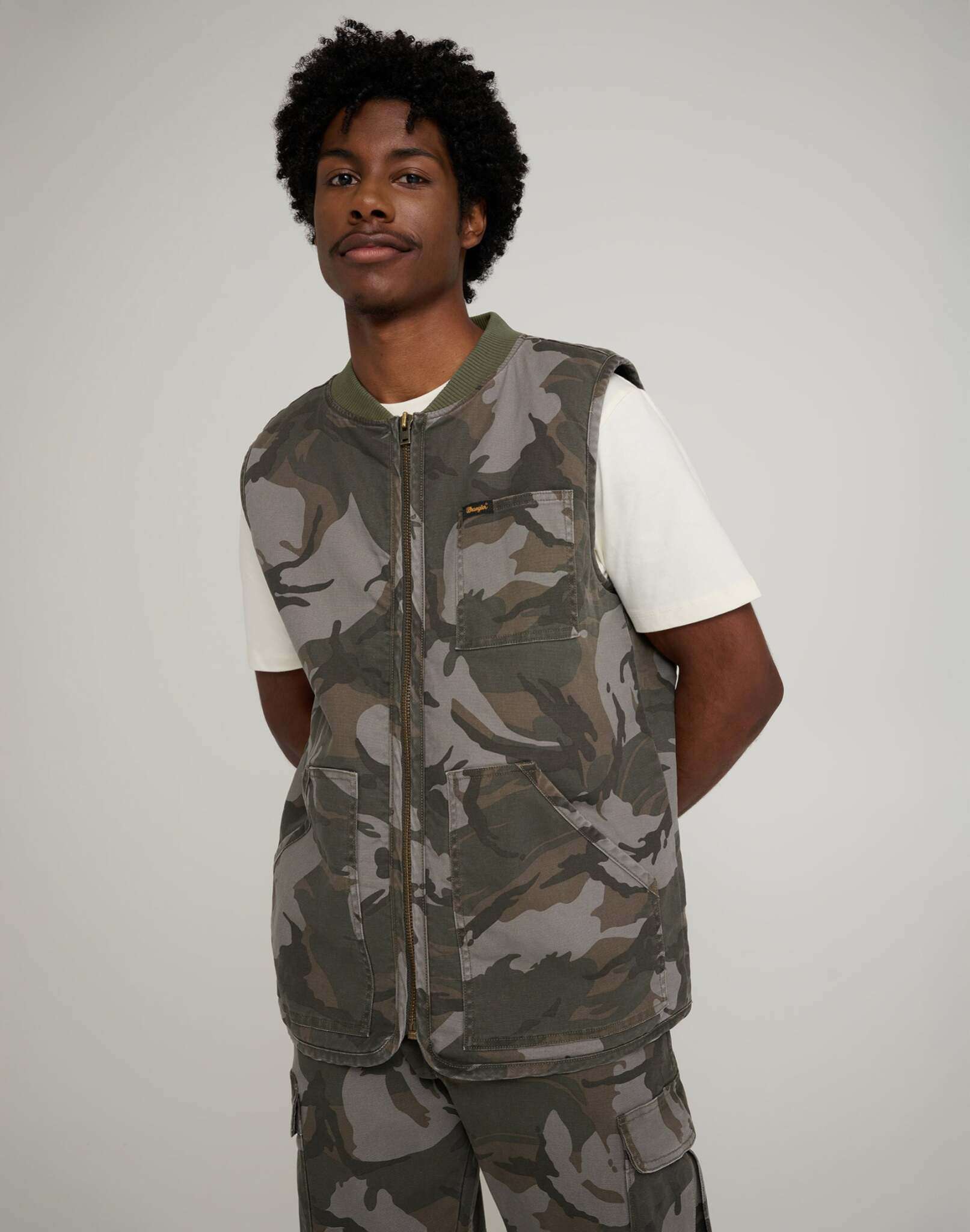 Mike Lucas Vest in Camo Jacken Wrangler