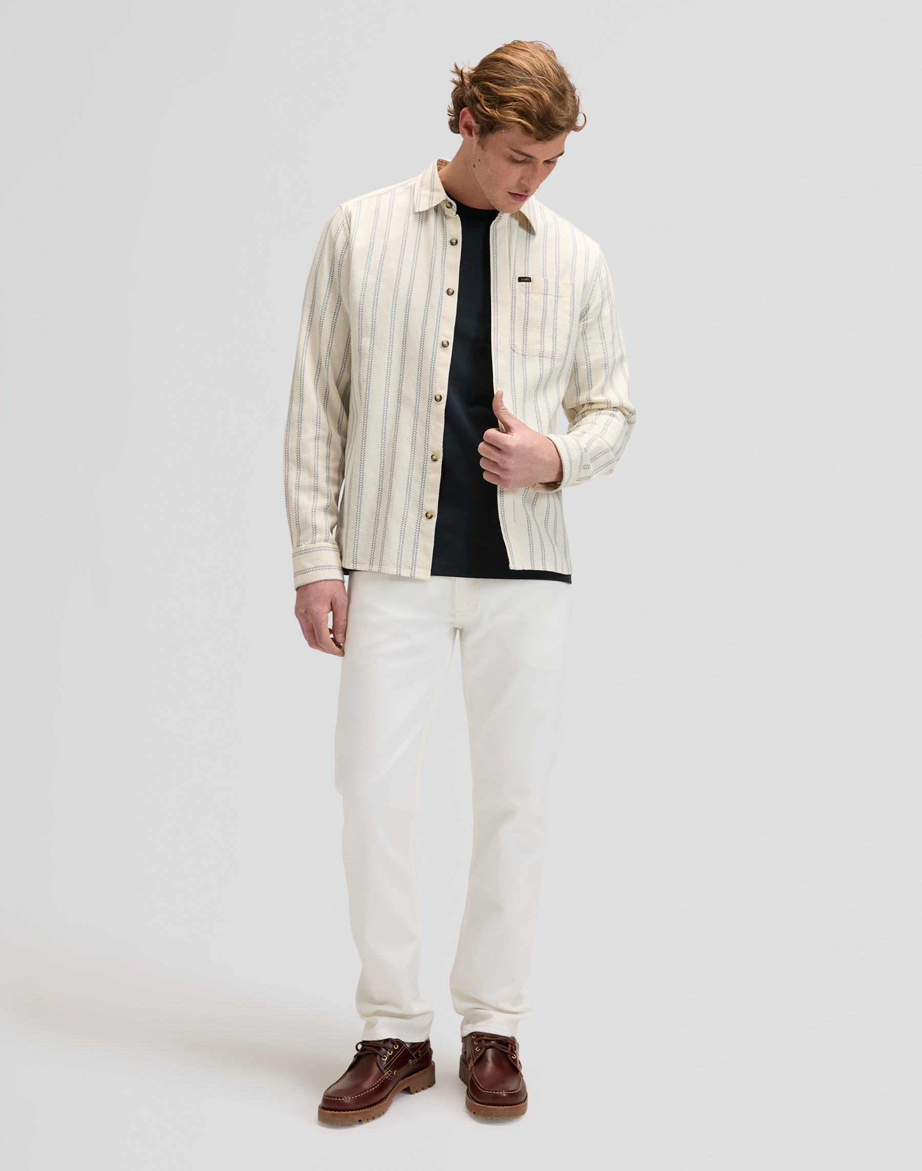 Leesure Shirt in Dustier Blue Stripe Hemden Lee