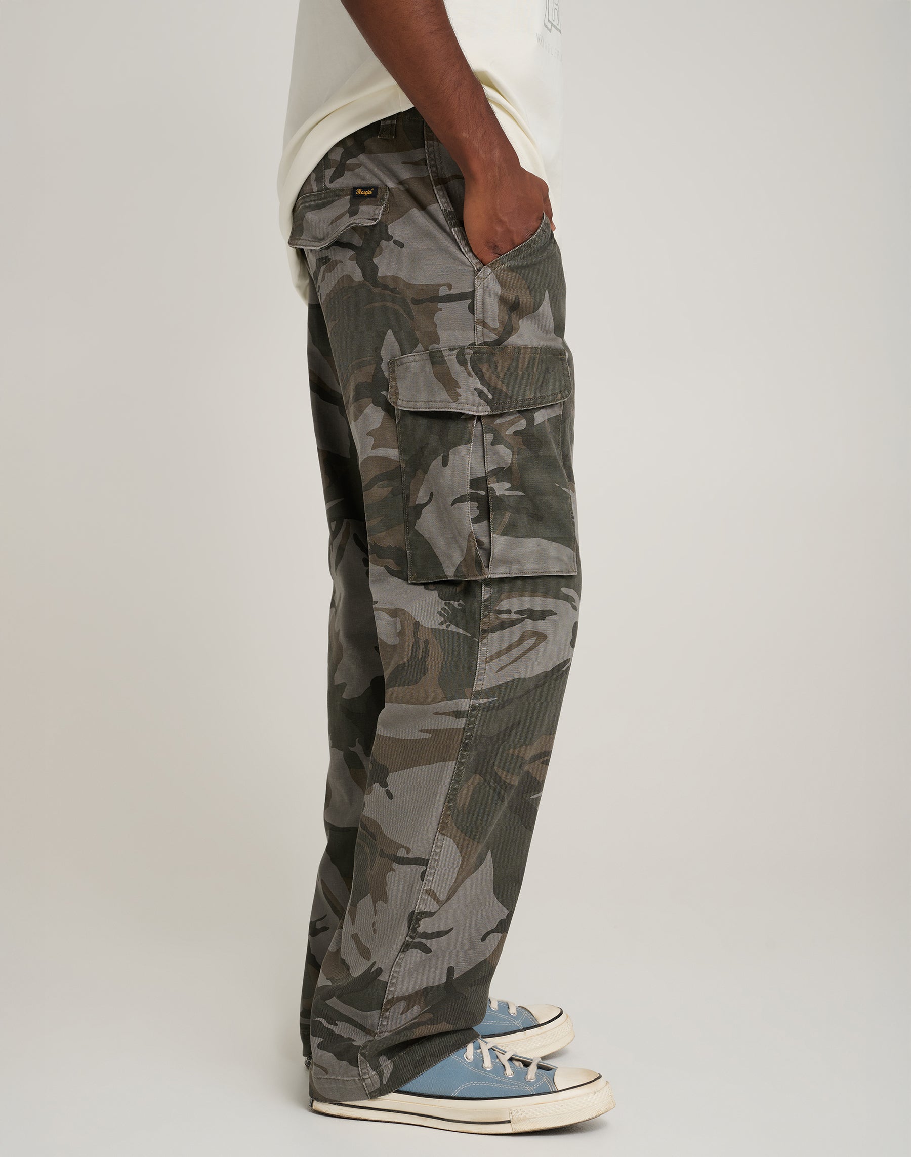Mike Lucas Pant in Camo Hosen Wrangler